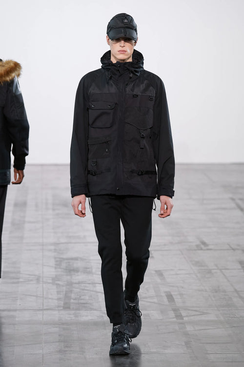 Junya Watanabe Man AW23 hybrid backpack jacket – runway | Recente Studio