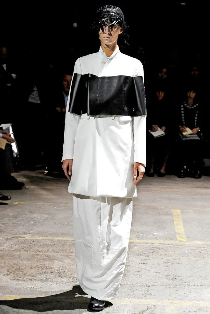 Comme des Garçons SS11 panel jacket – runway view | Recente Studio