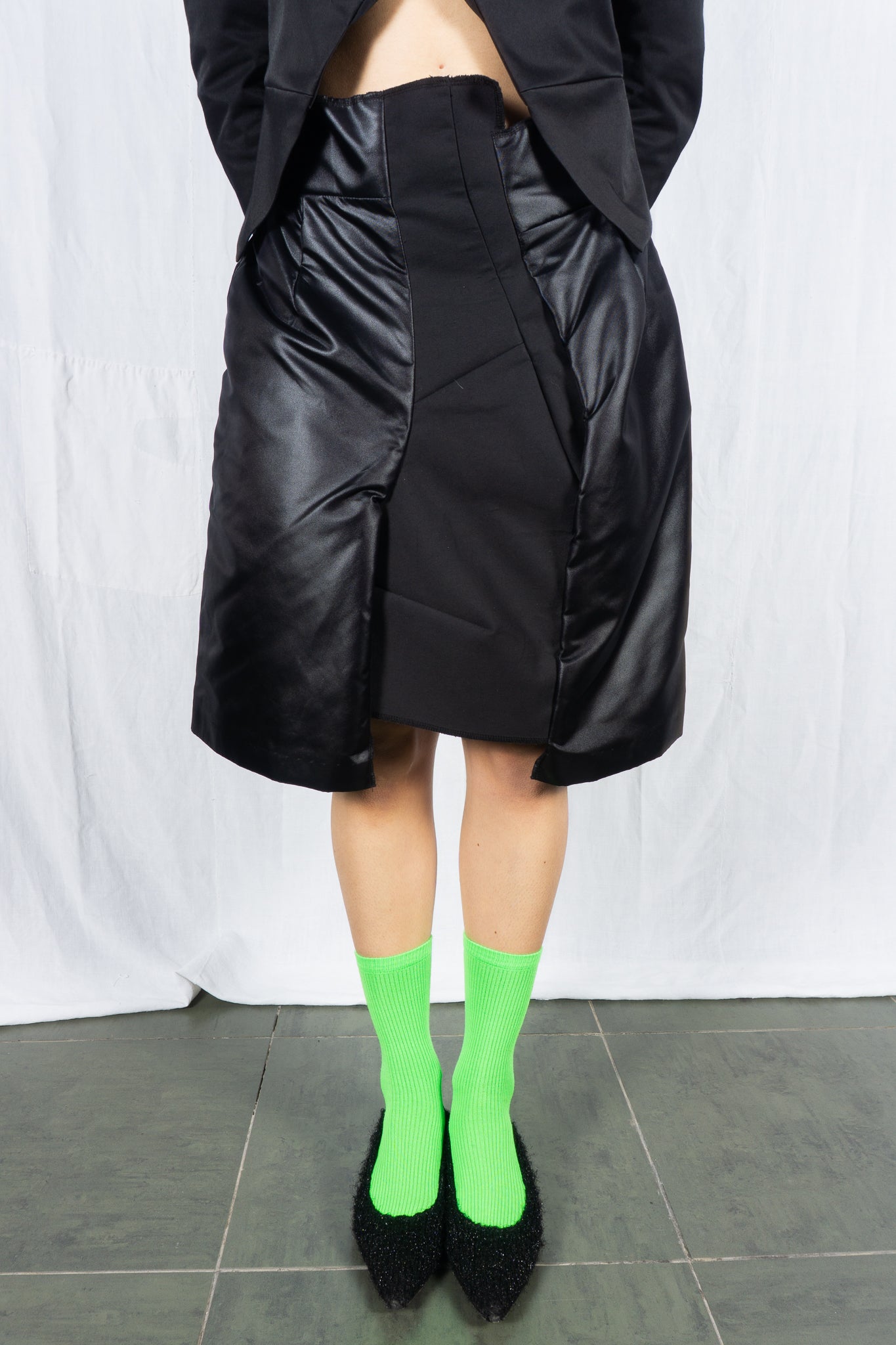 Comme des Garçons S/S 2009 asymmetric skirt – waist detail | Recente Studio