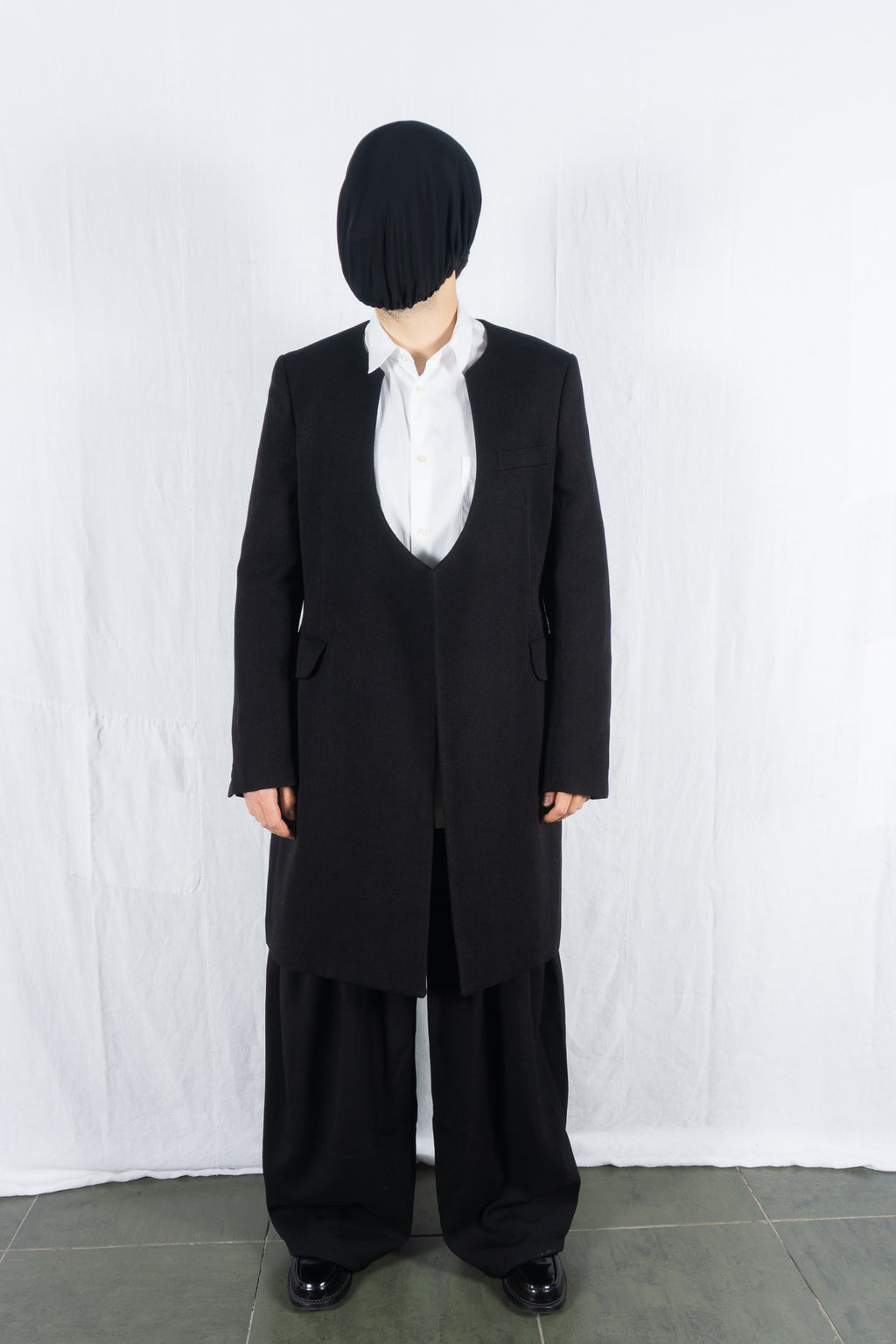 Comme des Garçons Homme Plus A/W 2022 collarless coat – side view | Recente Studio