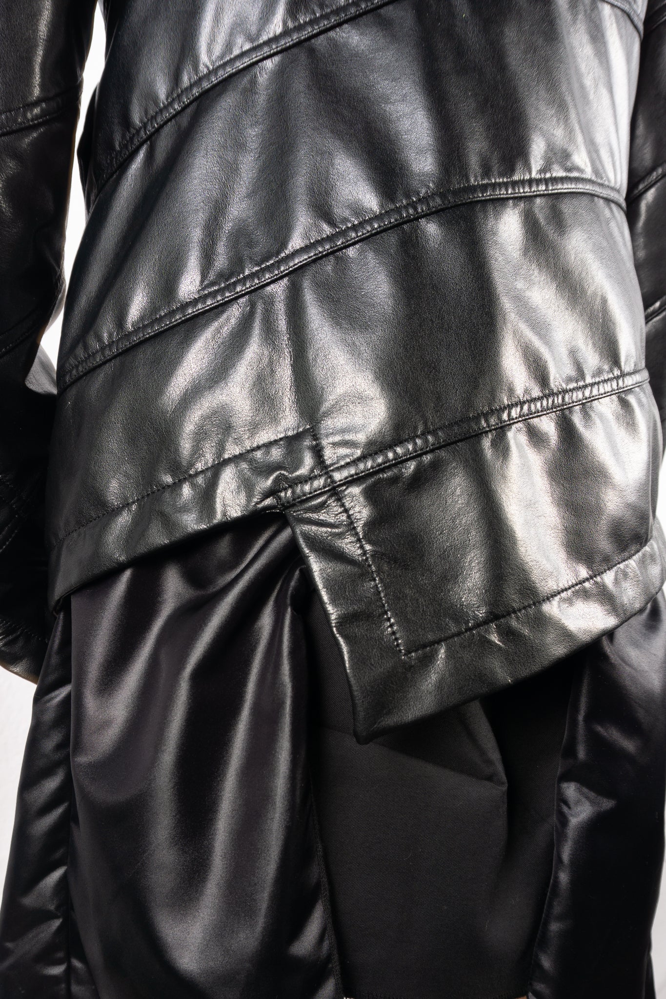 Comme des Garçons Homme Plus AW15 coat – interior | Recente Studio