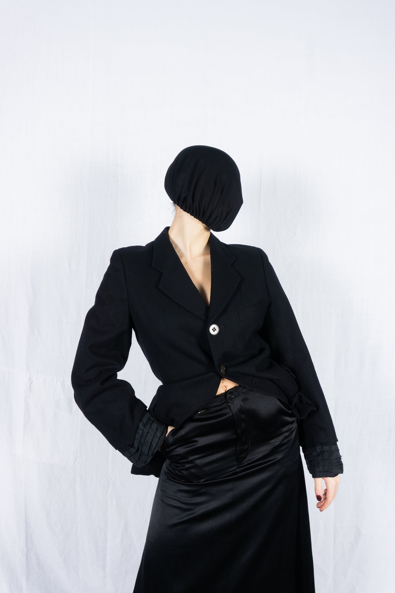 Comme des Garçons A/W 1992 rolled sleeves jacket – back view | Recente Studio