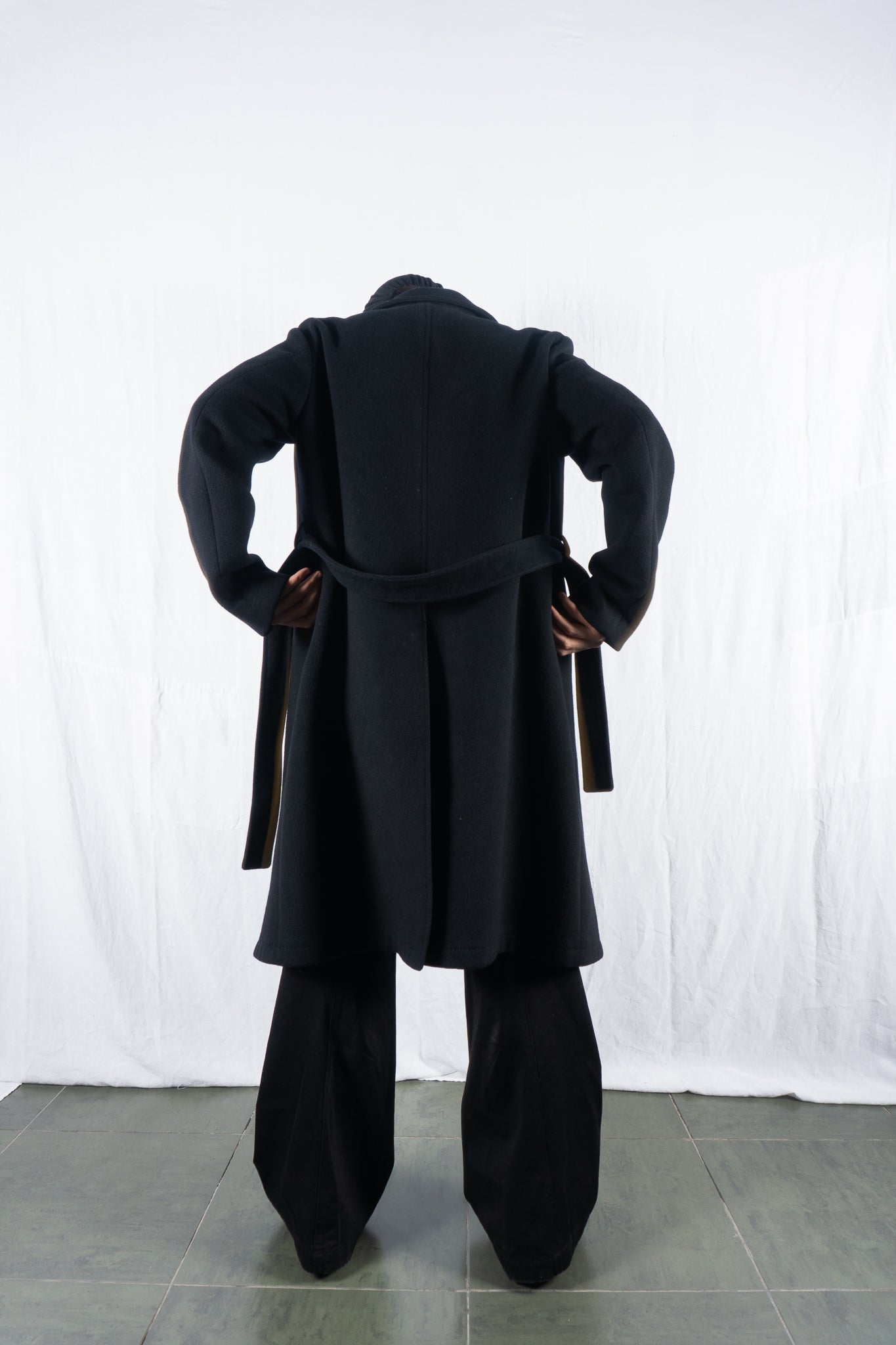 Masakï Matsushïma Couturier 2000s wool cashmere overcoat – back view | Recente Studio