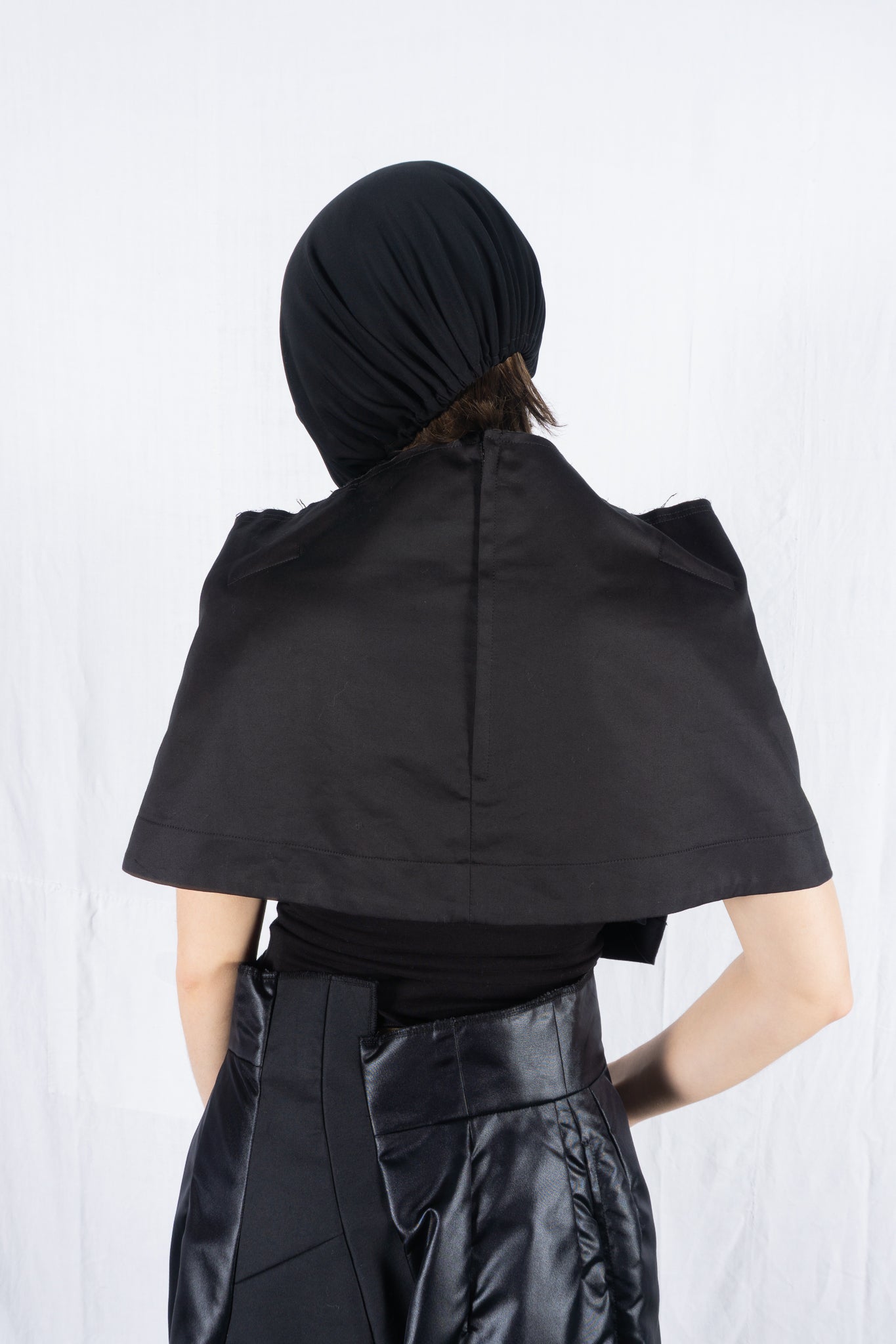 Comme des Garçons SS20 cropped shoulder top – back view | Recente Studio