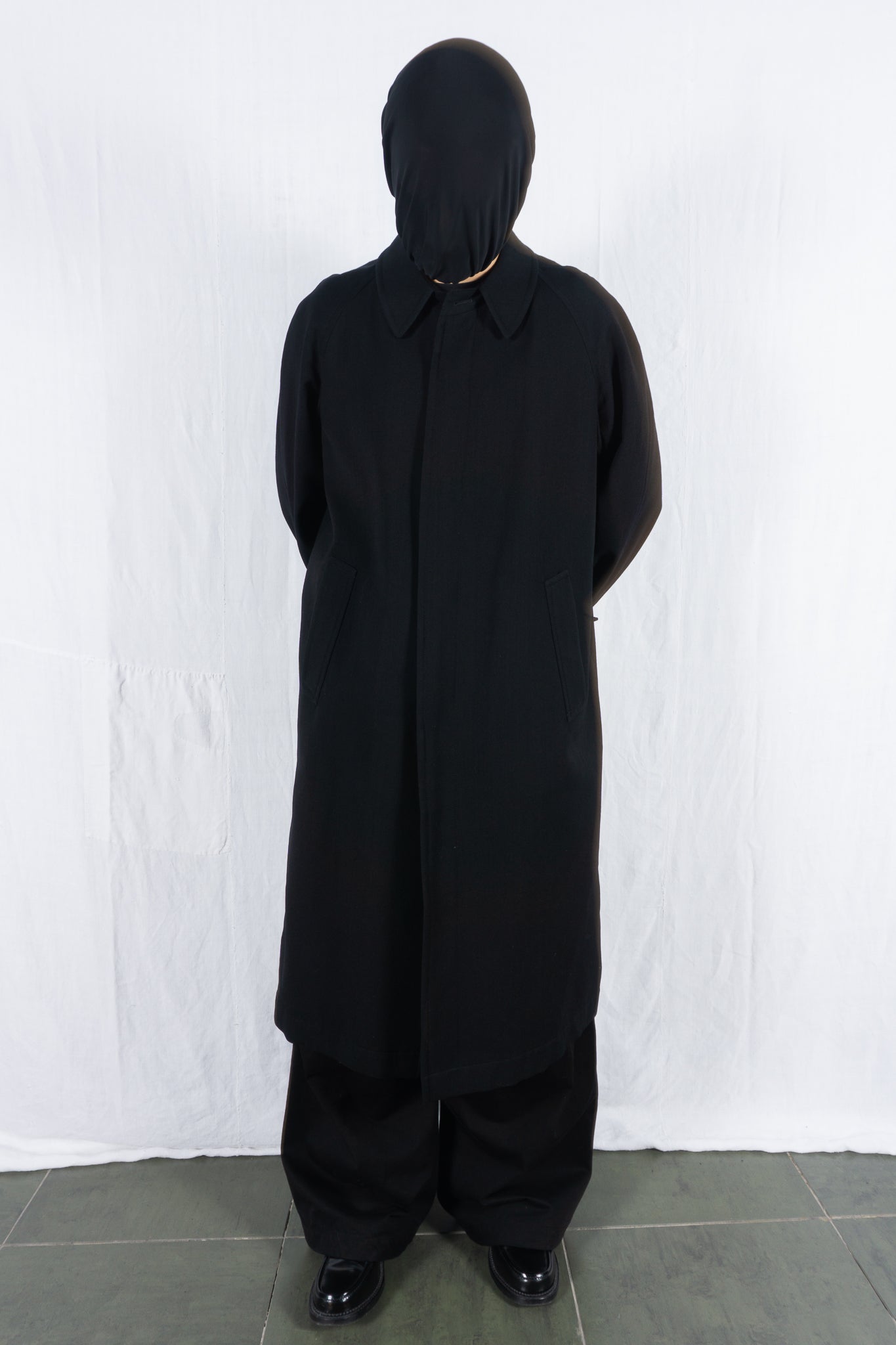 Yohji Yamamoto d’URBAN A.A.R. 1990s long coat – side view | Recente Studio
