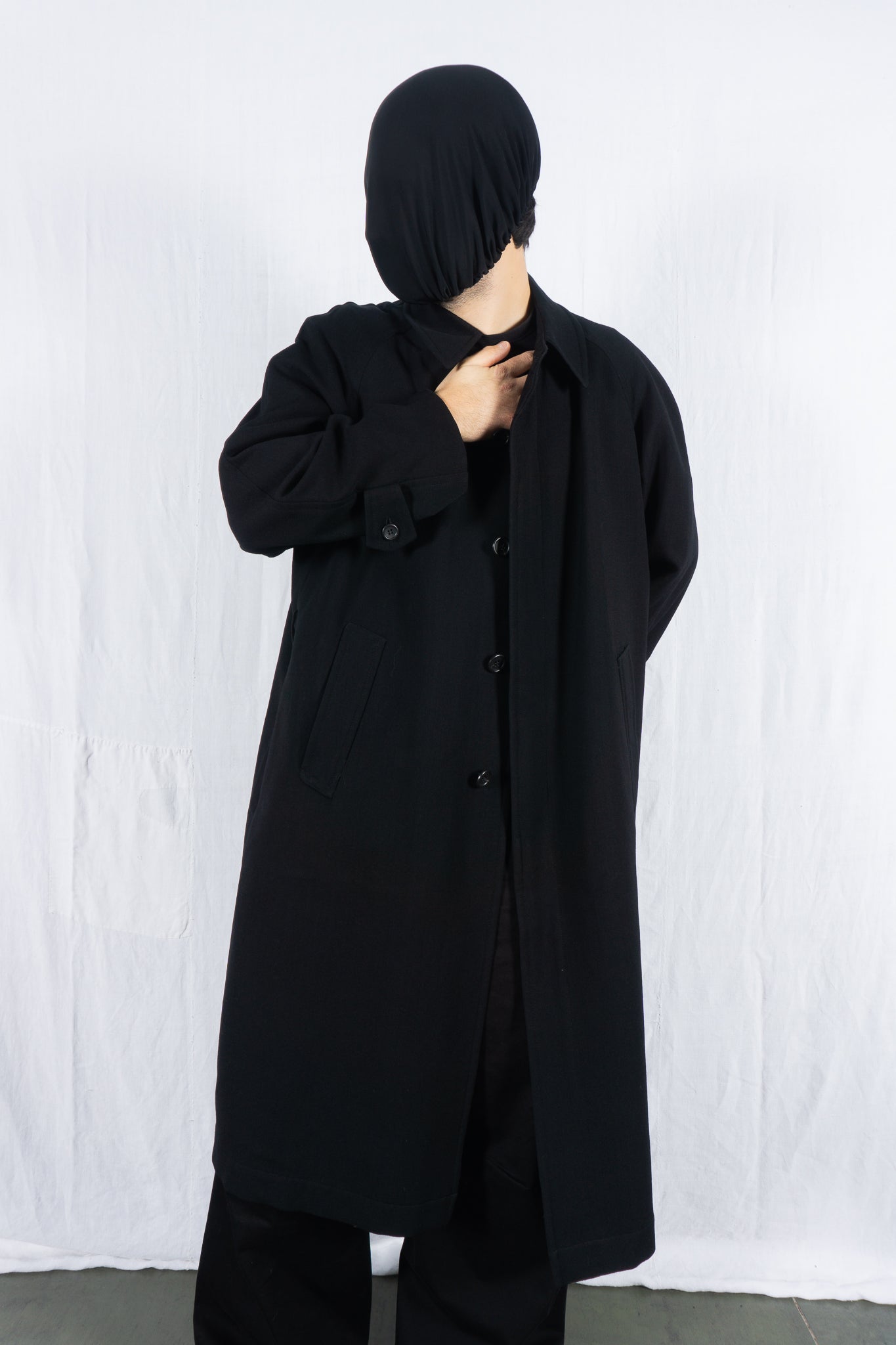 Yohji Yamamoto d’URBAN A.A.R. 1990s long coat – back view | Recente Studio
