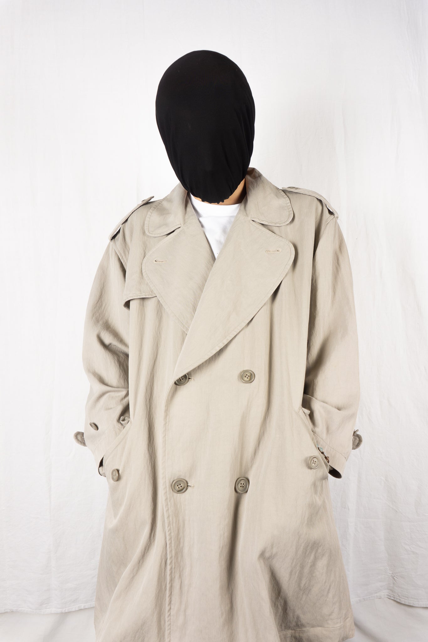 I.S. Issey Miyake Sport 80s trench coat beige – back view | Recente Studio