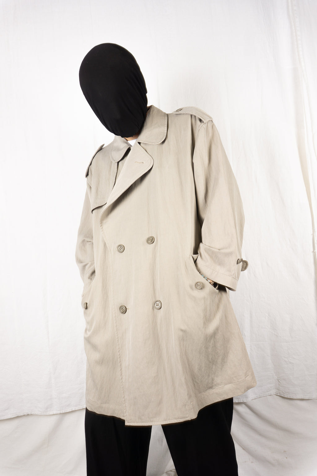 I.S. Issey Miyake Sport 80s trench coat beige – detail | Recente Studio