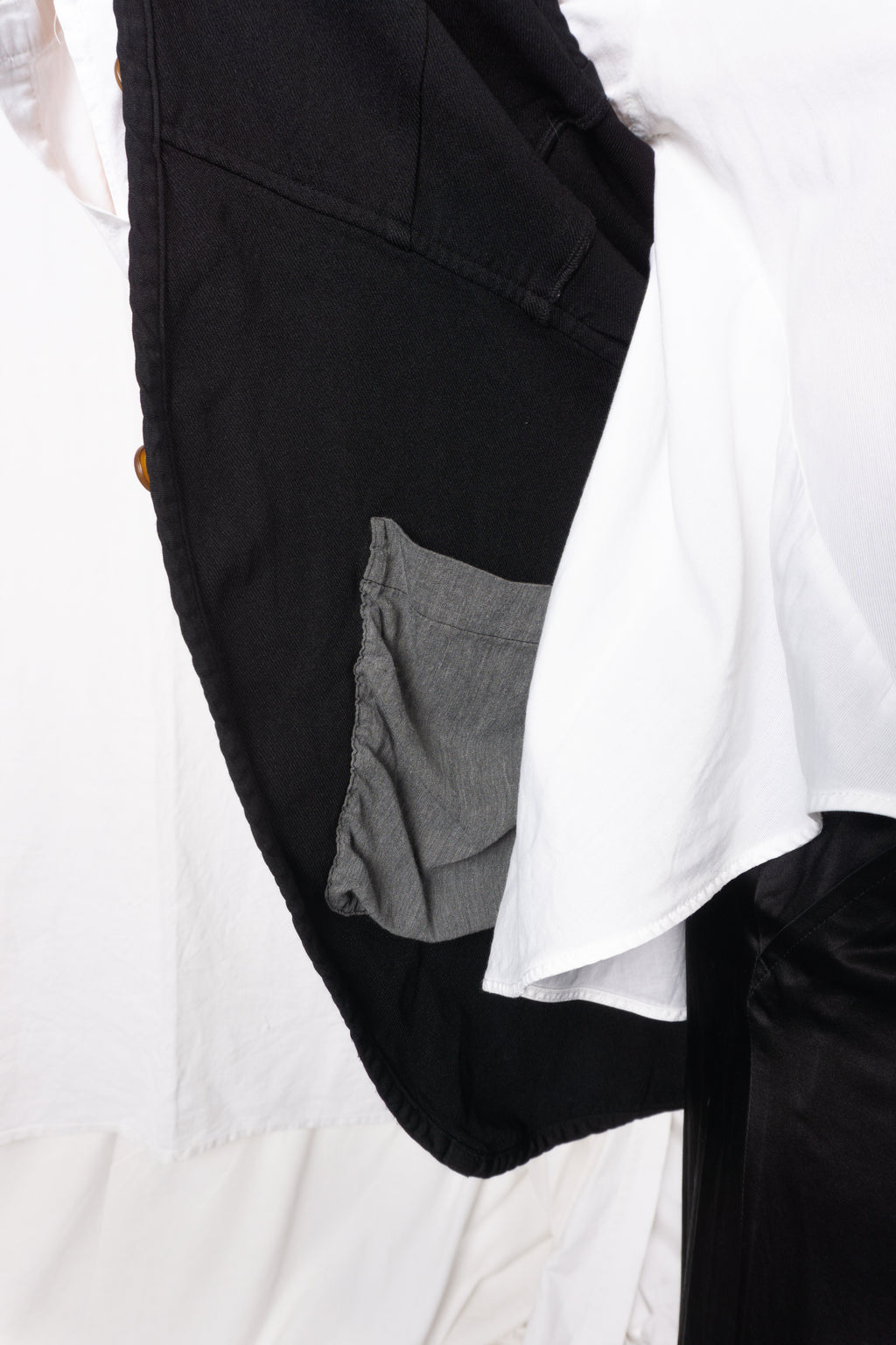 Comme des Garçons AW10 long waistcoat – open front | Recente Studio
