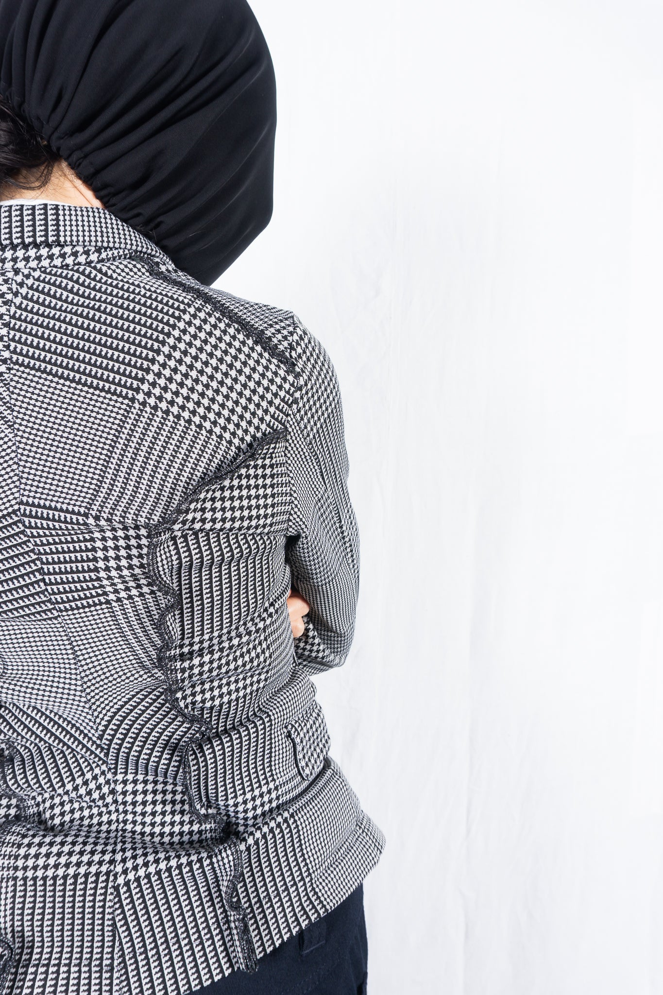 Comme des Garçons S/S 2012 asymmetrical checked jacket – collar detail | Recente Studio