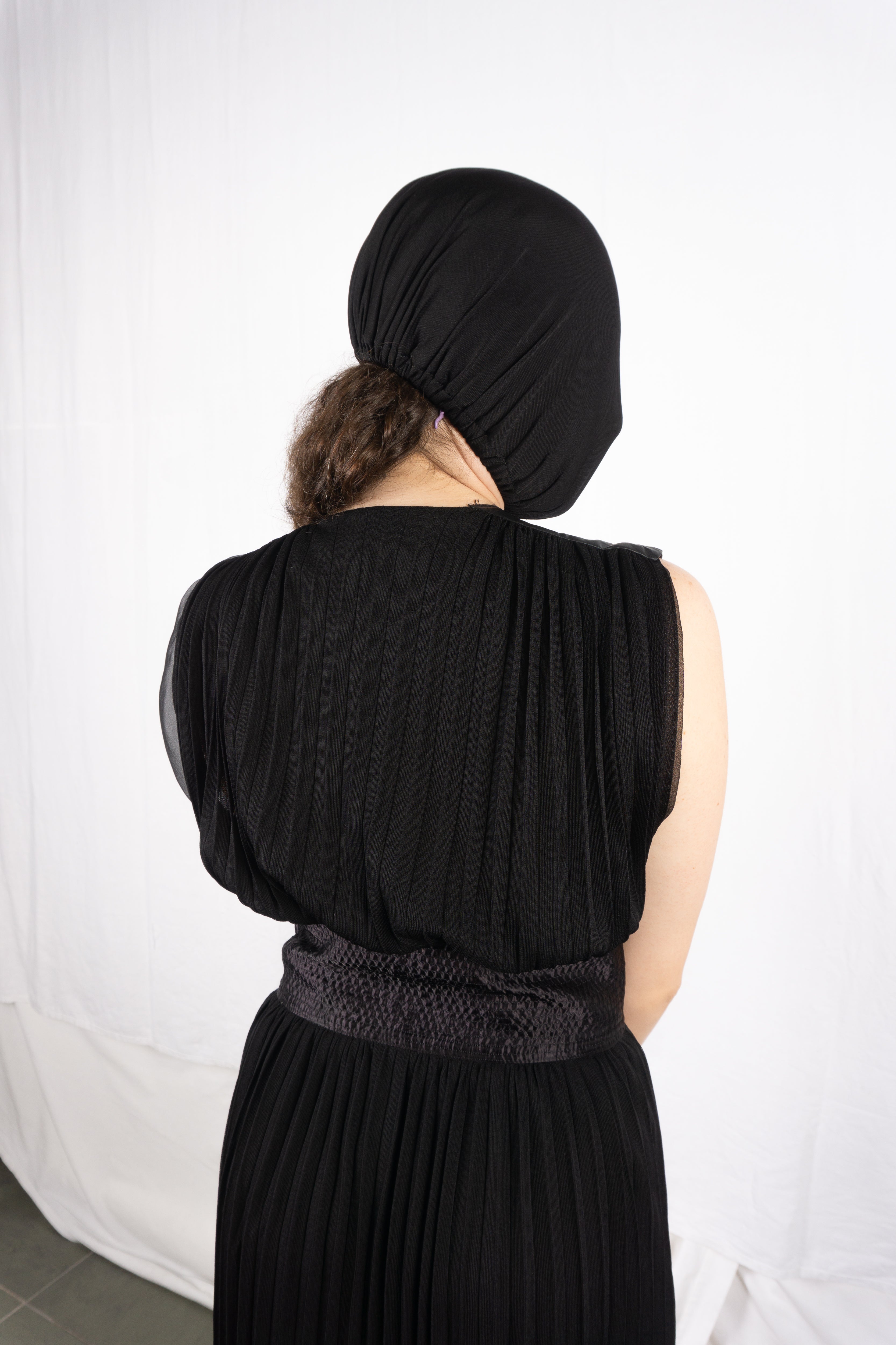 Sacai S/S 2008 pleated silk dress – back view | Recente Studio