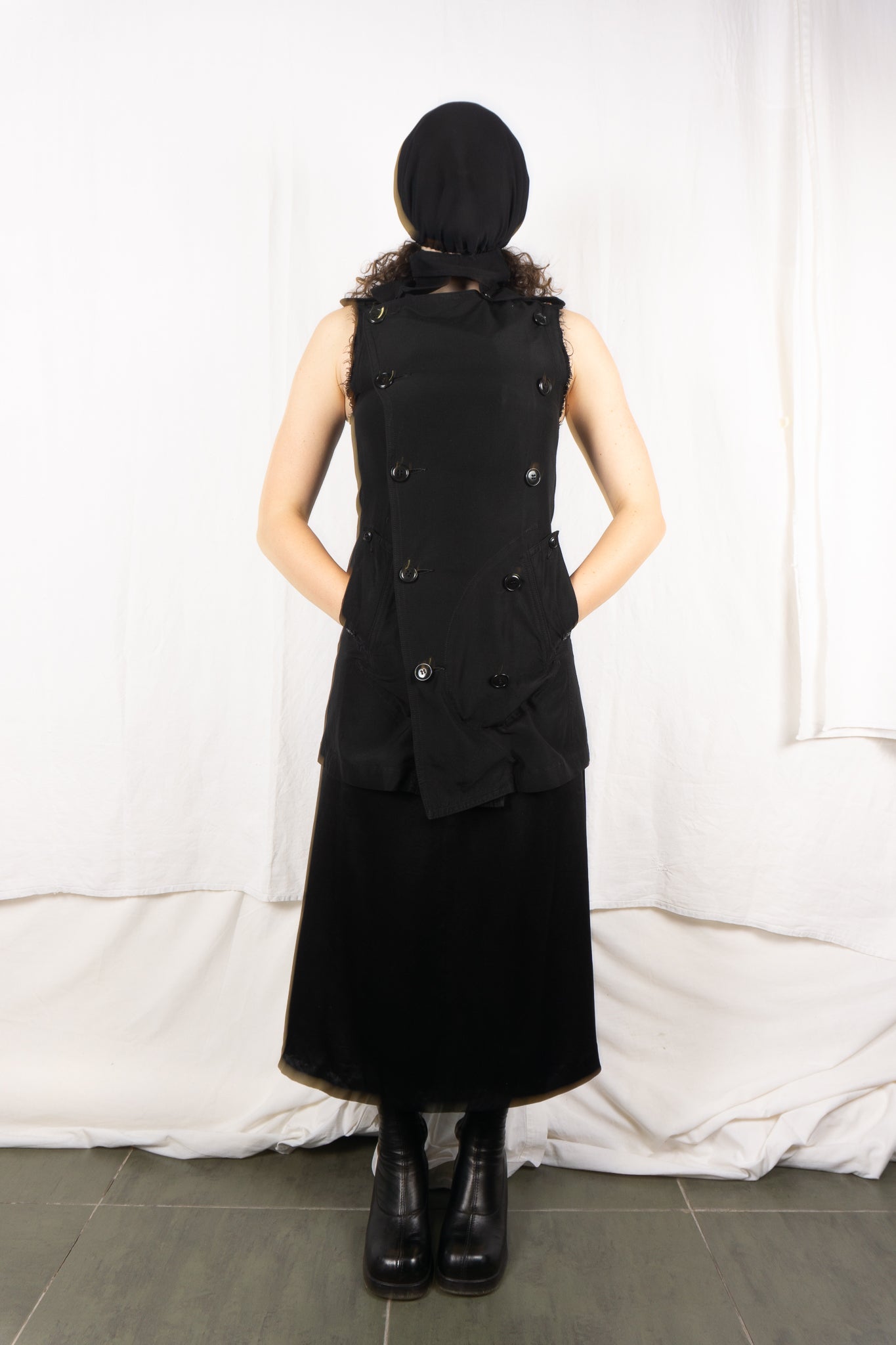 Y's Yohji Yamamoto 2010s sleeveless trench – side view | Recente Studio