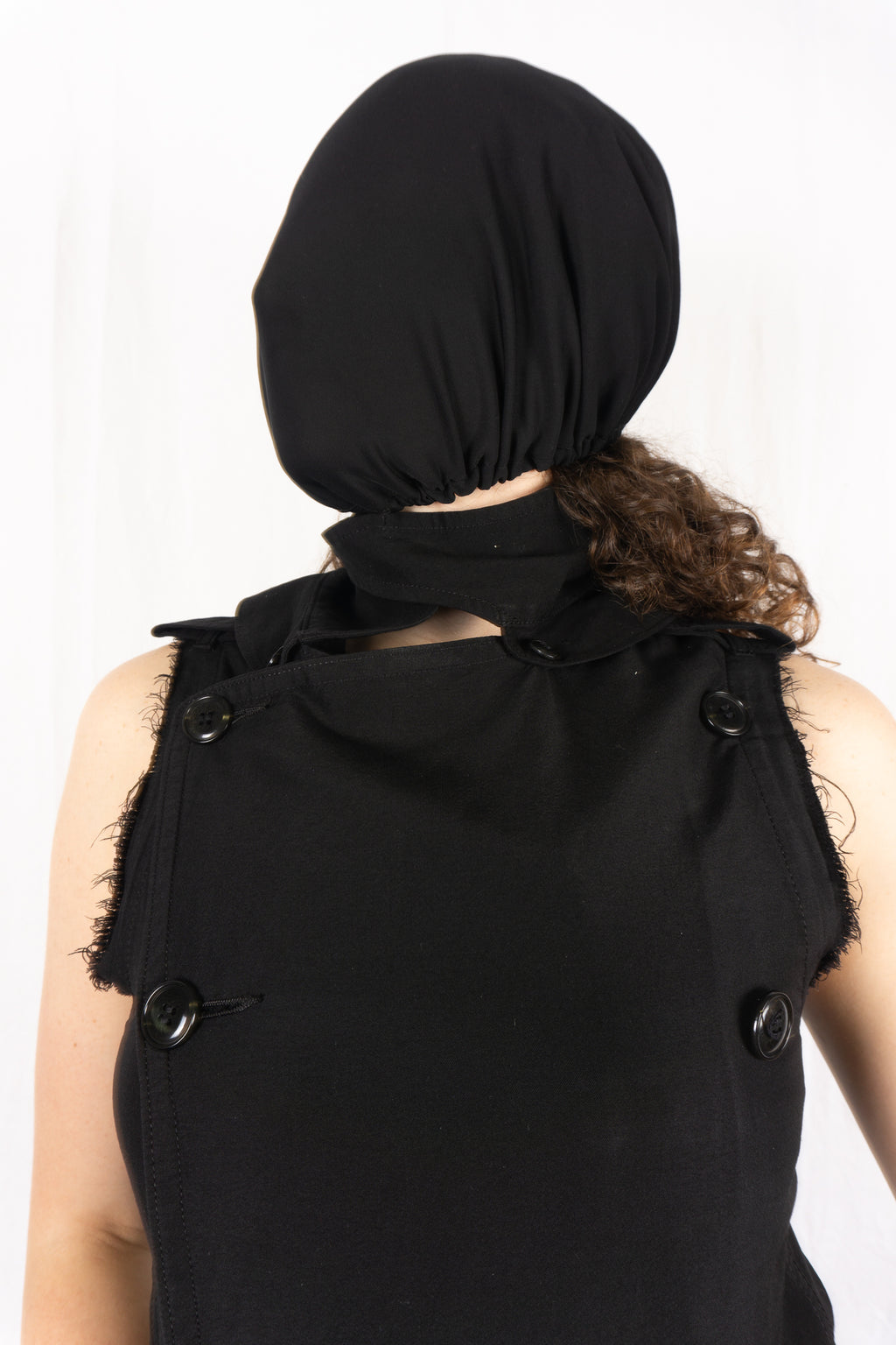 Y's Yohji Yamamoto 2010s sleeveless trench – open front | Recente Studio