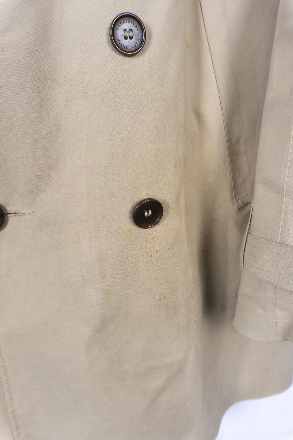 Junya Watanabe Man x Mackintosh S/S 2010 beige trench coat – condition detail 1 | Recente Studio