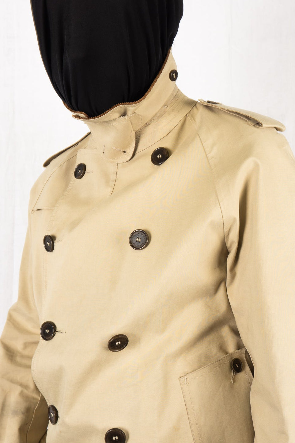 Junya Watanabe Man x Mackintosh SS10 beige trench coat – stain detail | Recente Studio