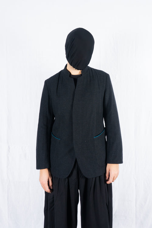Issey Miyake Men AW20 mao collar jacket – side view | Recente Studio