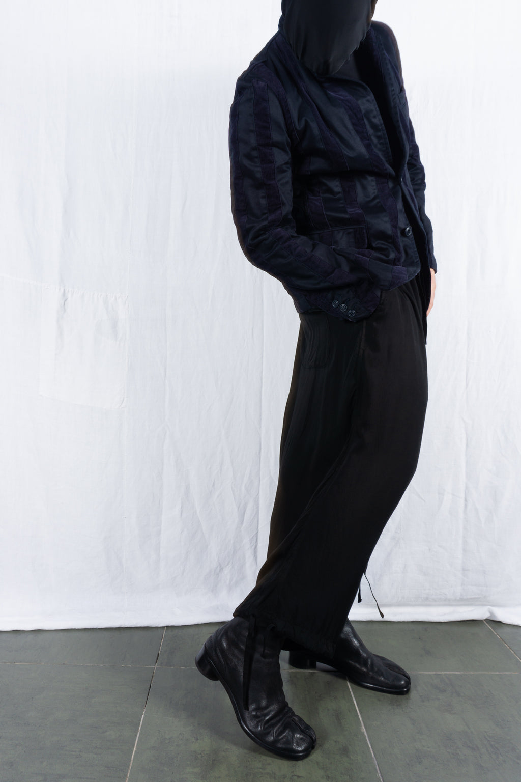 Yohji Yamamoto Pour Homme SS19 low-rise pants – back view | Recente Studio