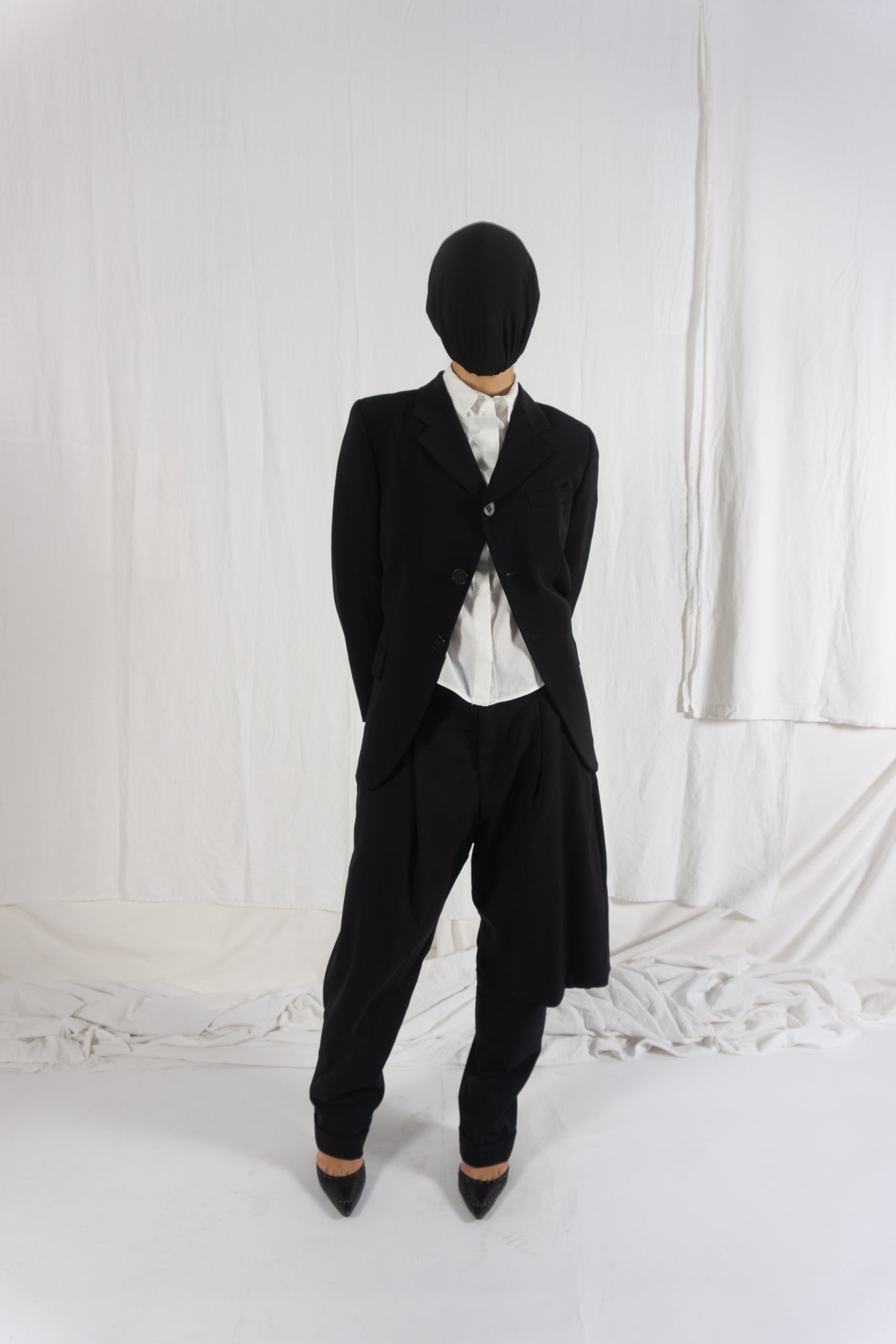 Comme des Garçons AW92 asymmetric back jacket – detail view | Recente Studio