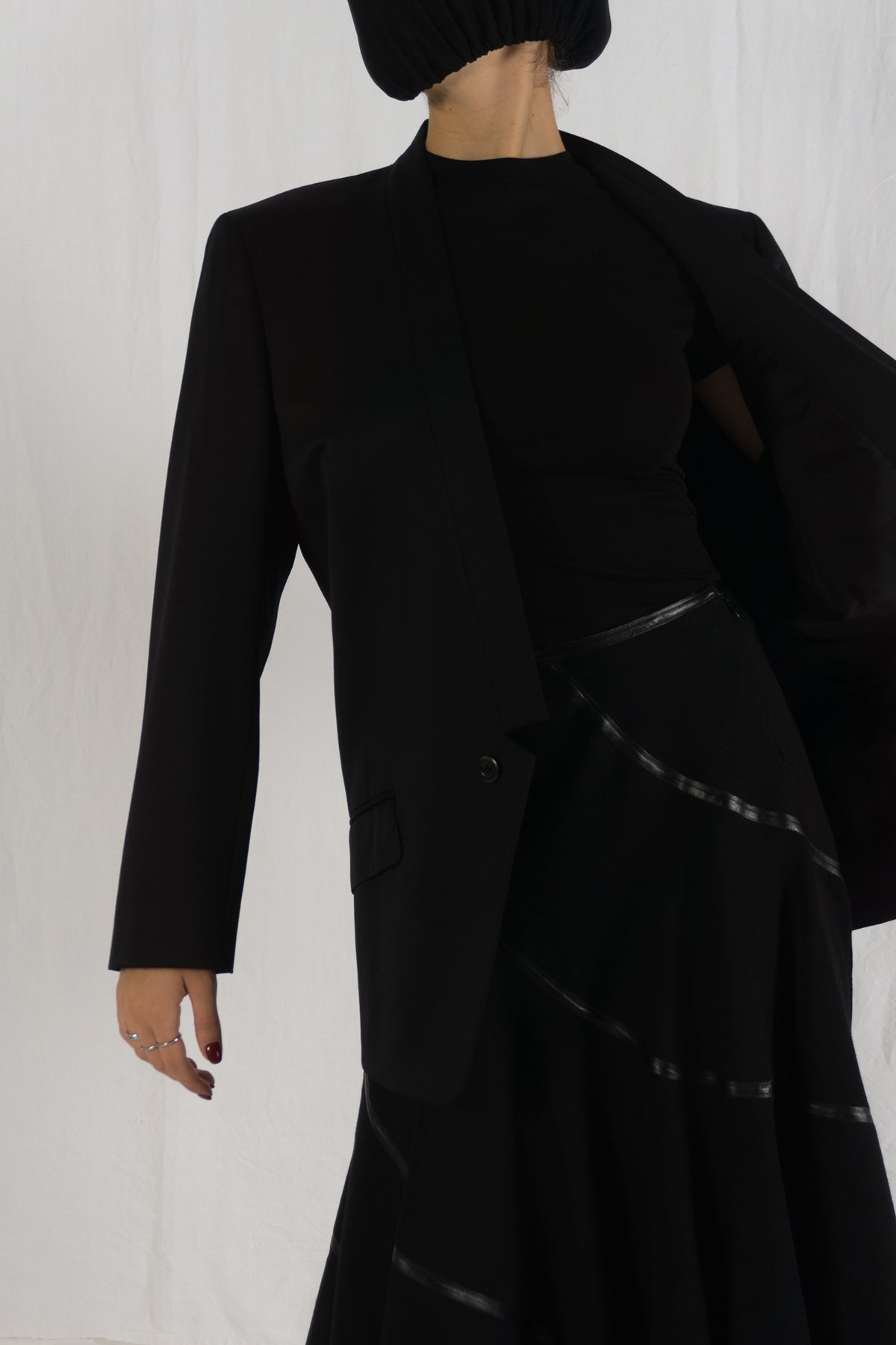 Issey Miyake AW02 shawl lapel jacket – collar detail | Recente Studio