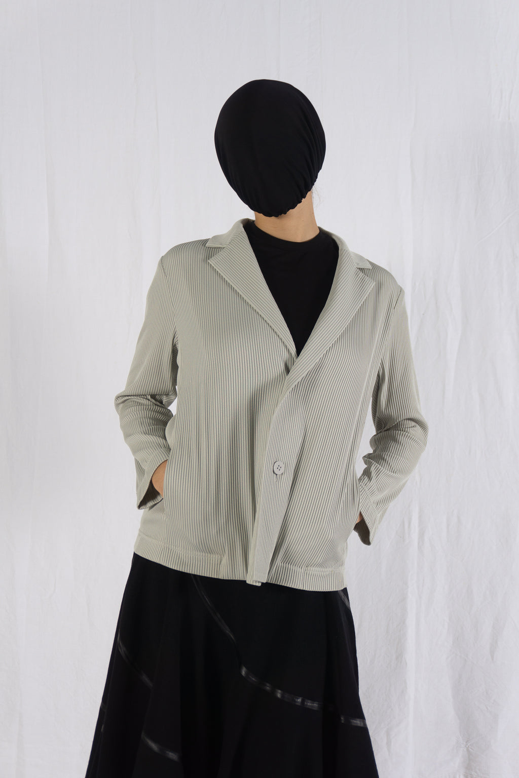 Issey Miyake AW16 plissé jacket – back view | Recente Studio