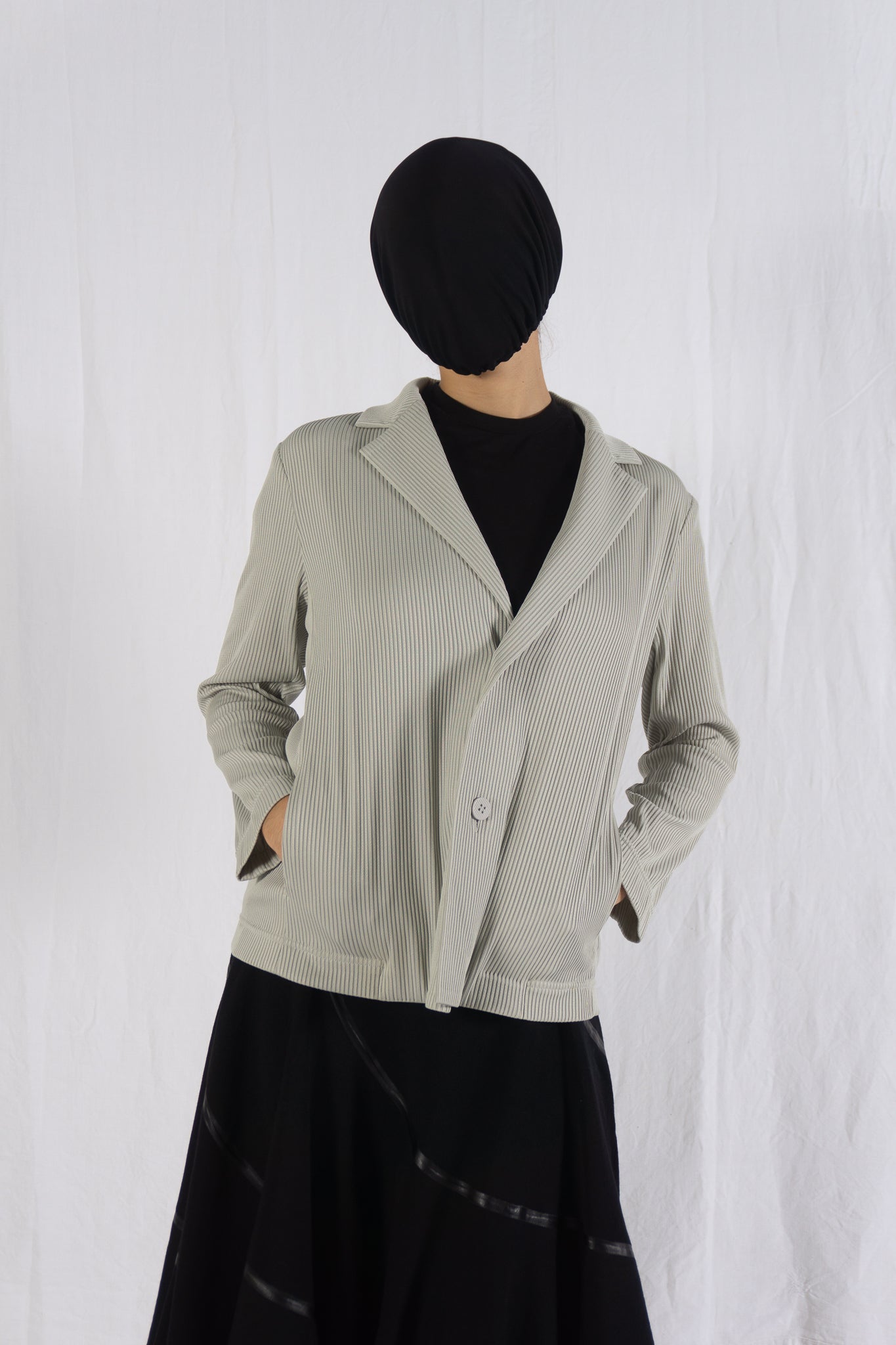 Issey Miyake AW16 plissé jacket – back view | Recente Studio