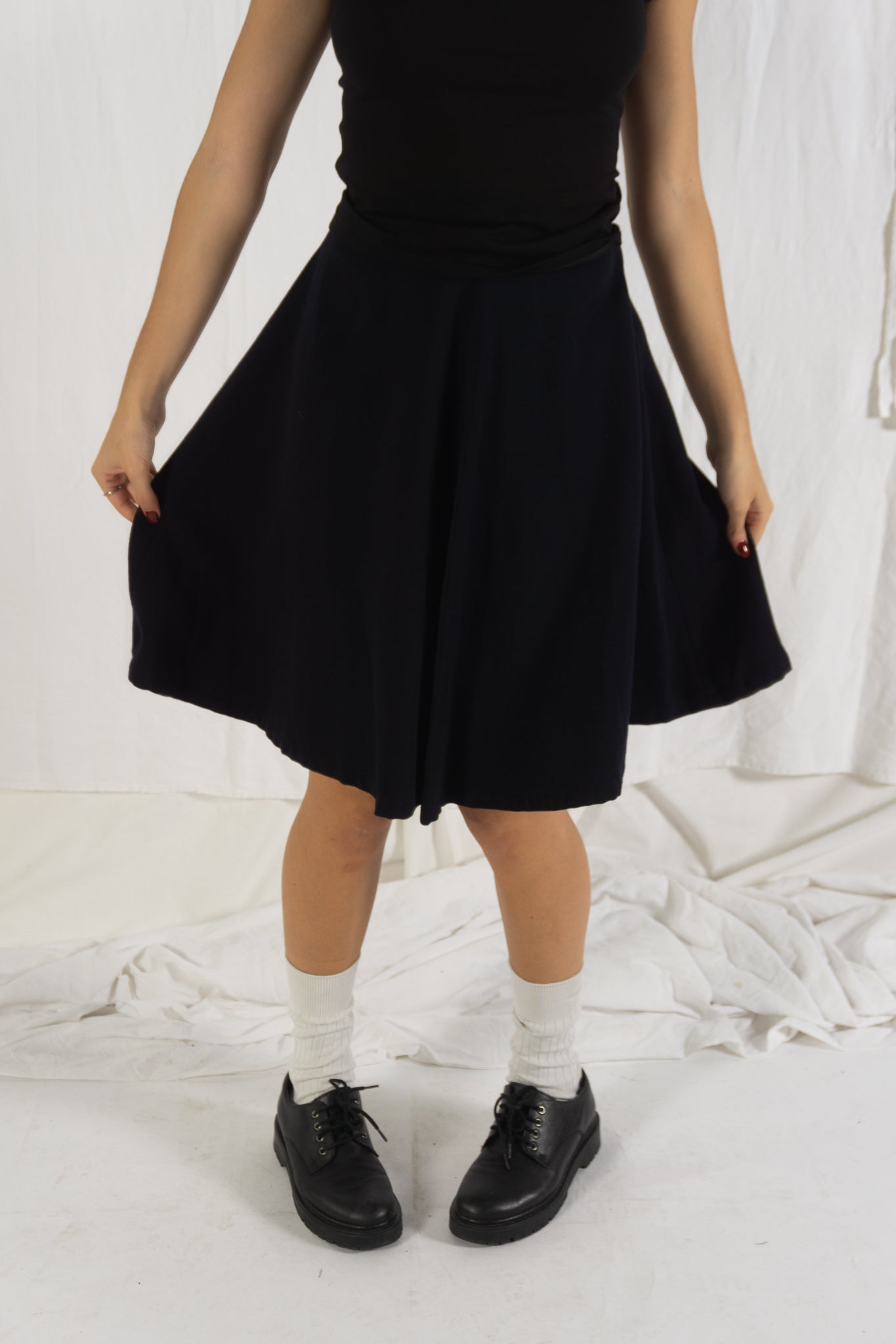 Comme des Garçons A/W 1988 midi skirt – side view | Recente Studio