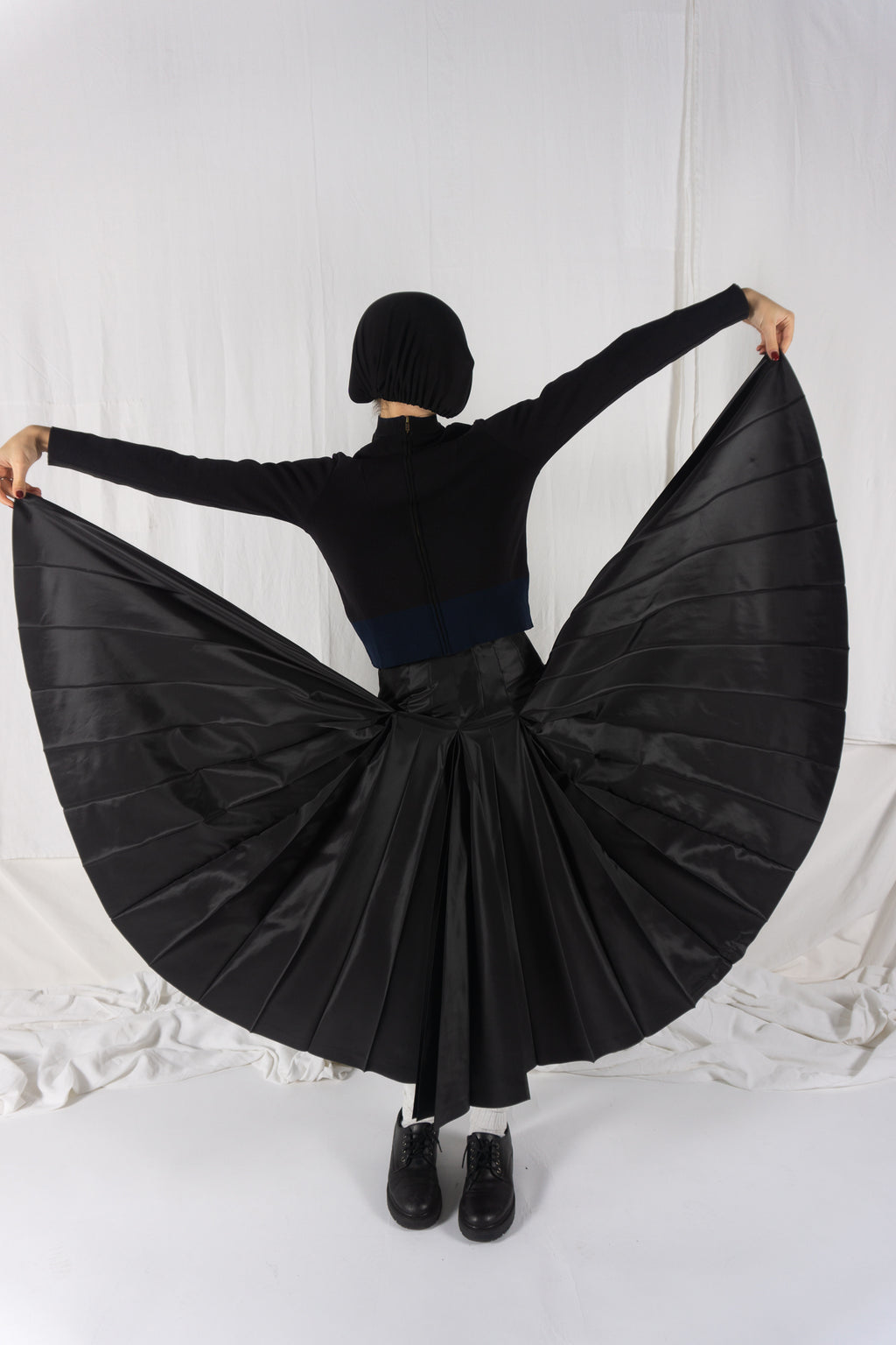 Junya Watanabe A/W 1999 pleated skirt – front view | Recente Studio