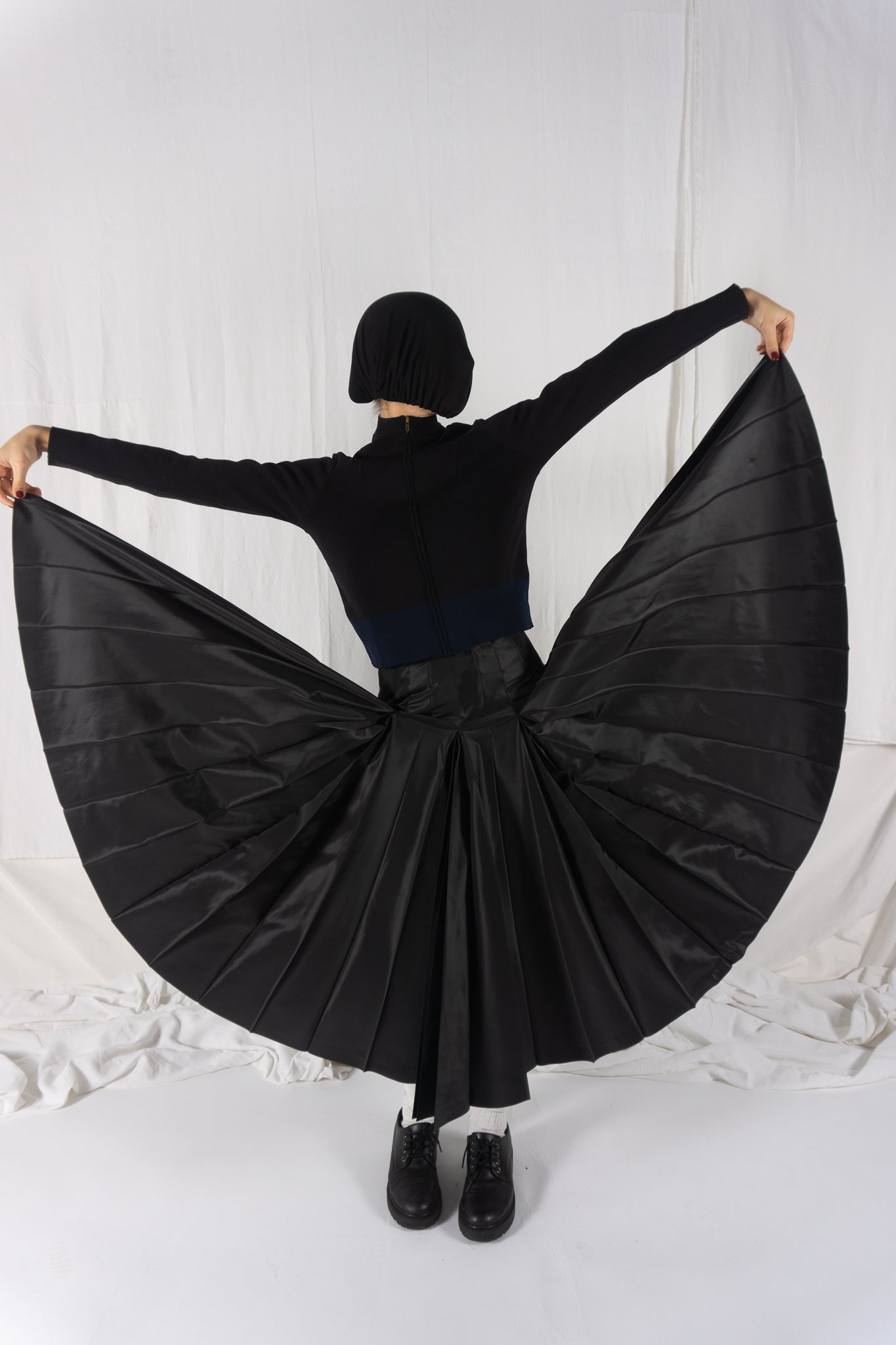 Junya Watanabe A/W 1999 pleated skirt – front view | Recente Studio