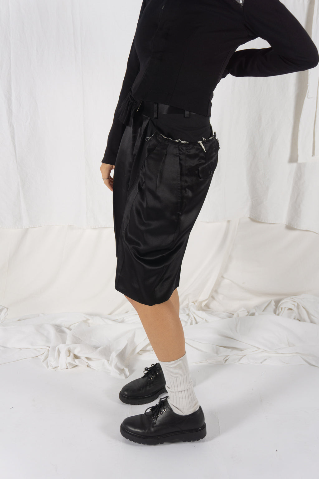 Comme des Garçons S/S 2007 asymmetric shorts – waistband detail | Recente Studio