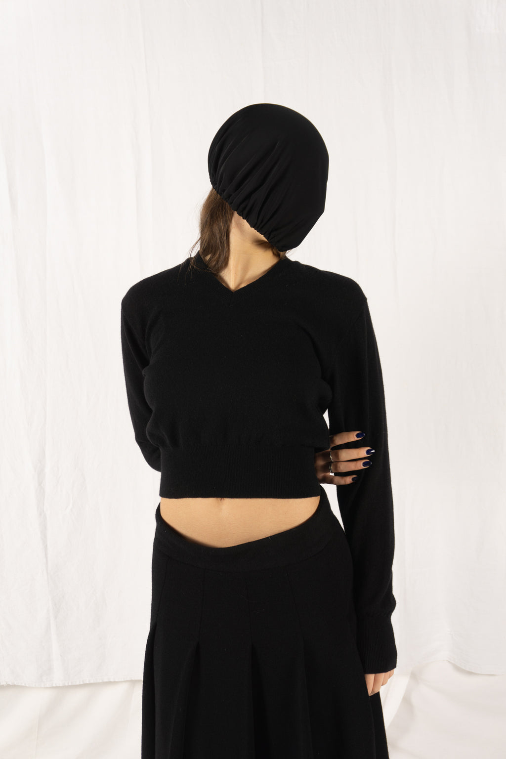 Comme des Garçons A/W 1988 jumper – side view | Recente Studio