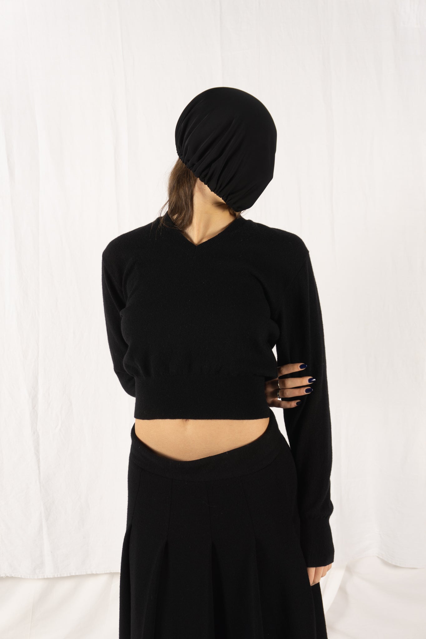 Comme des Garçons A/W 1988 jumper – side view | Recente Studio