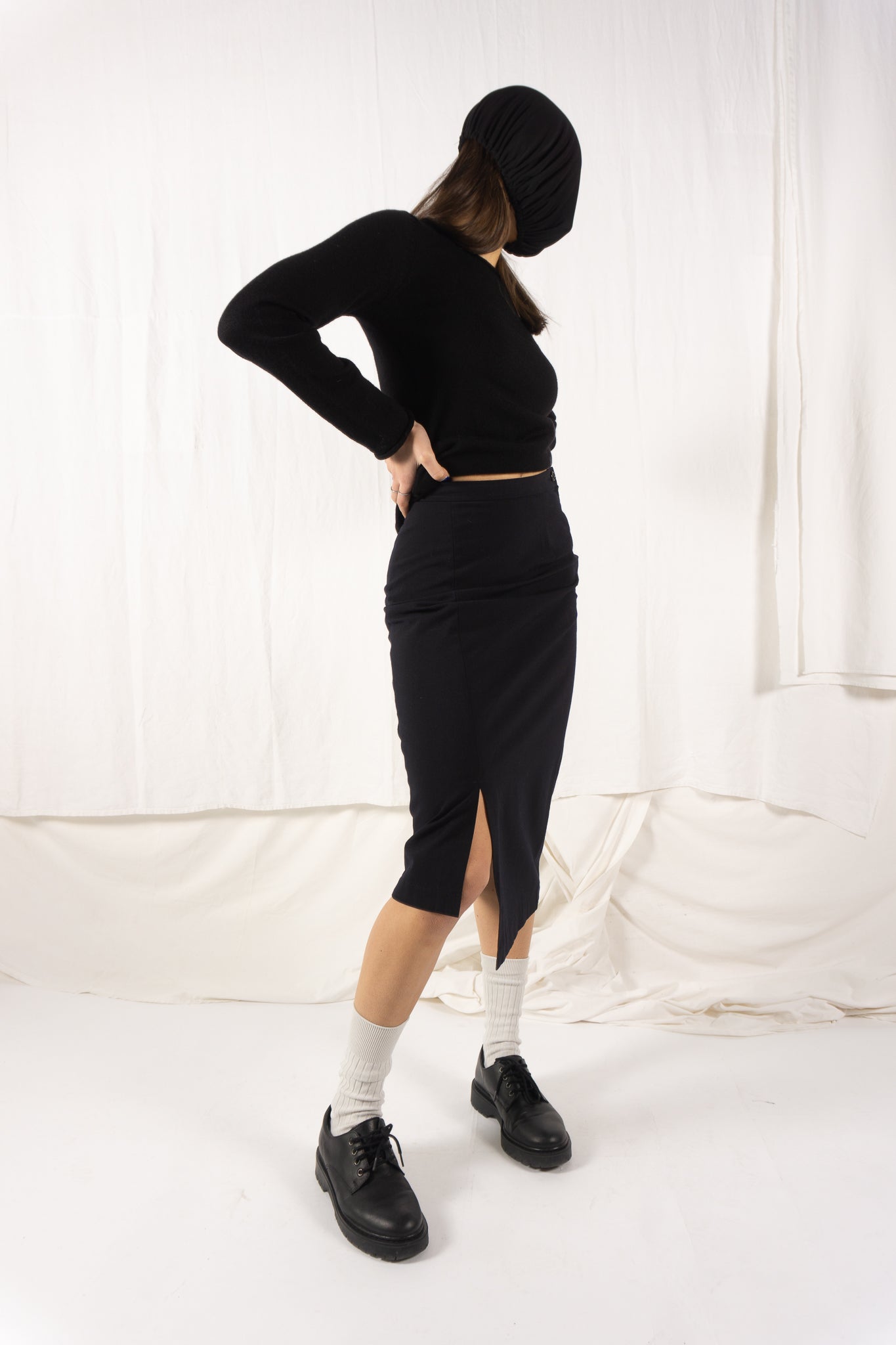 Comme des Garçons 1980s asymmetric skirt – slit detail | Recente Studio