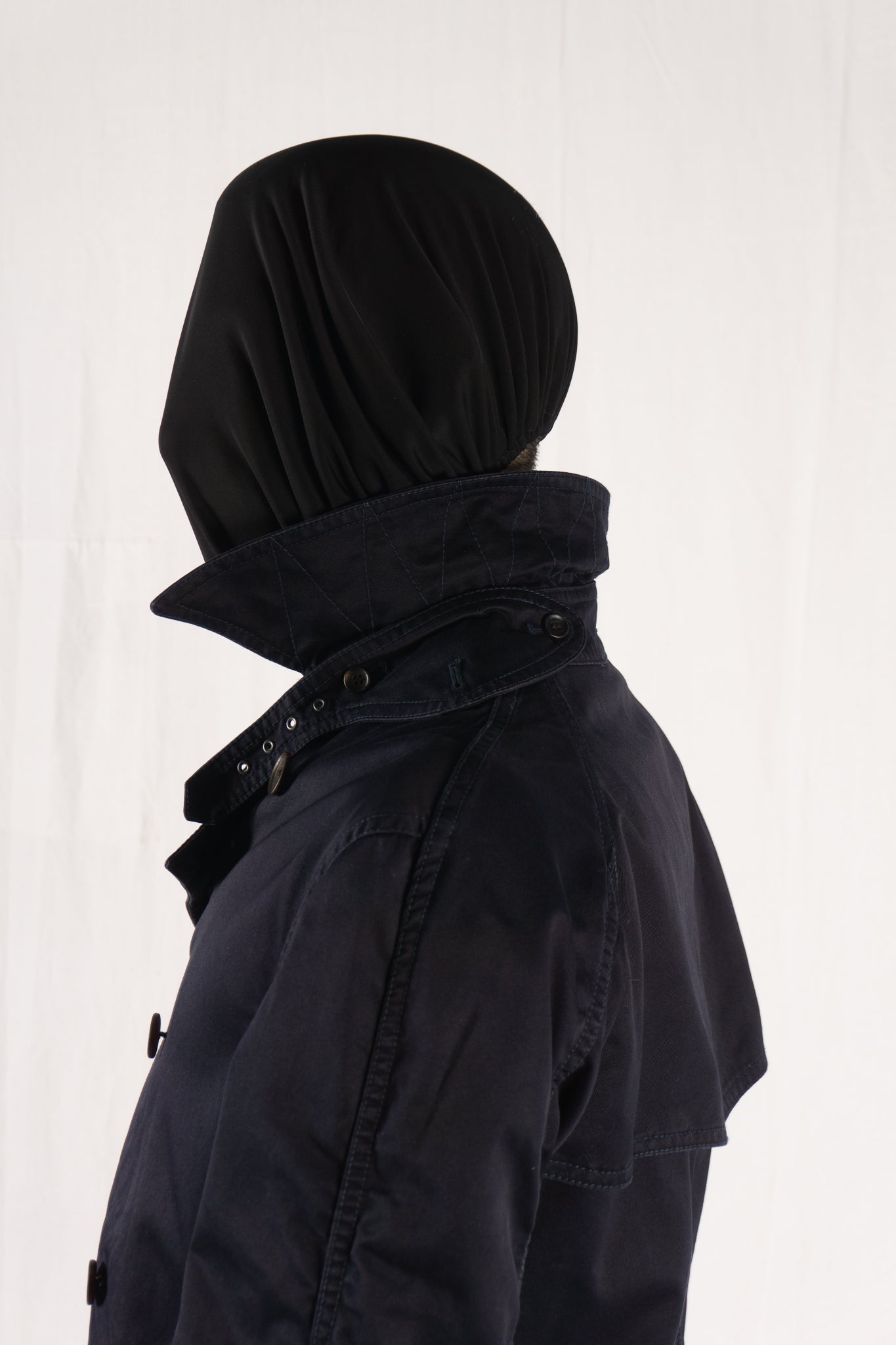 Comme des Garçons Homme A/W 2004 trench – belt detail | Recente Studio