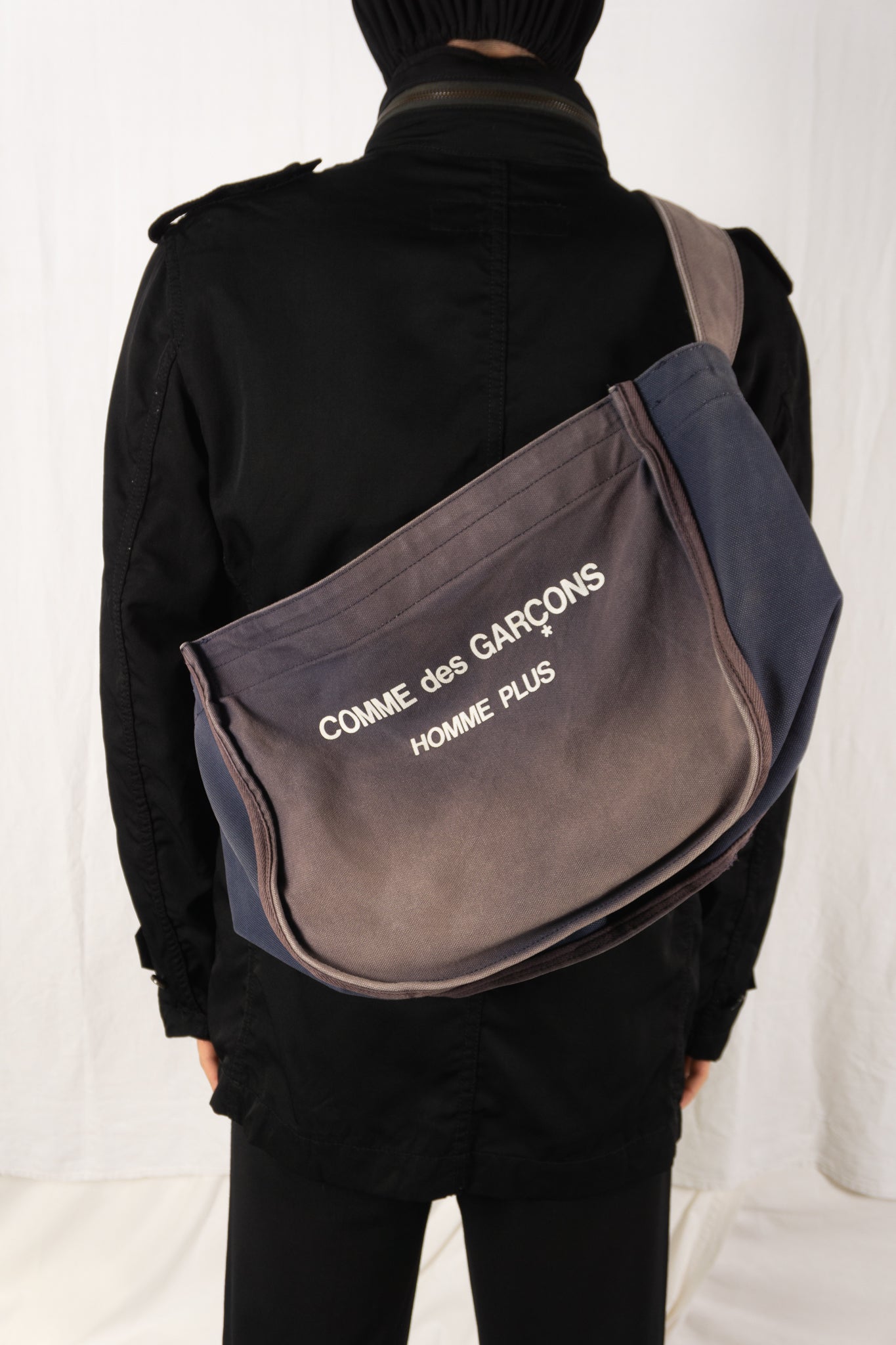 Comme des Garçons Homme Plus 2000s shoulder bag purple – side view | Recente Studio