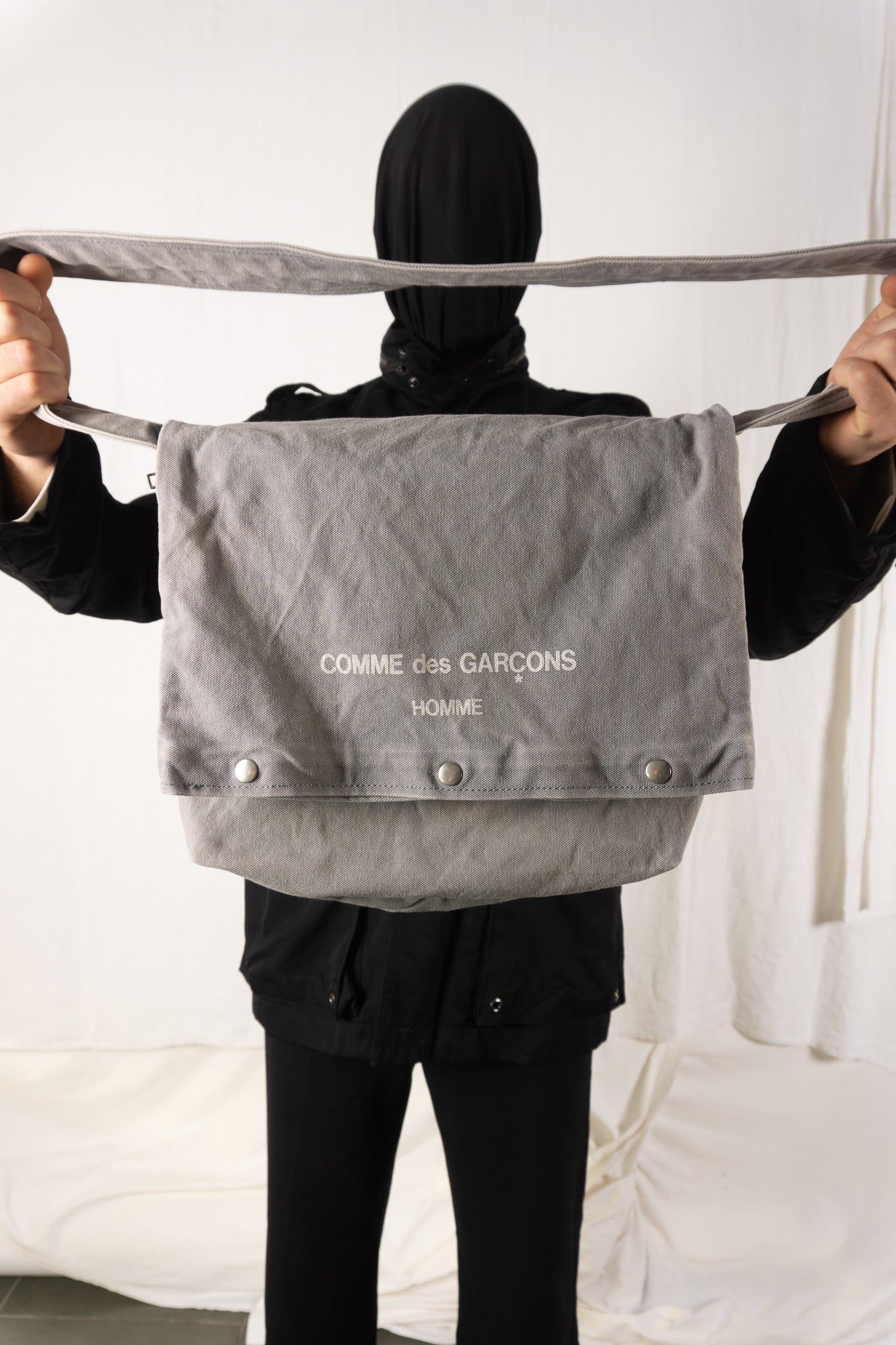 Comme des Garçons Homme 2000s studded shoulder bag – back view | Recente Studio