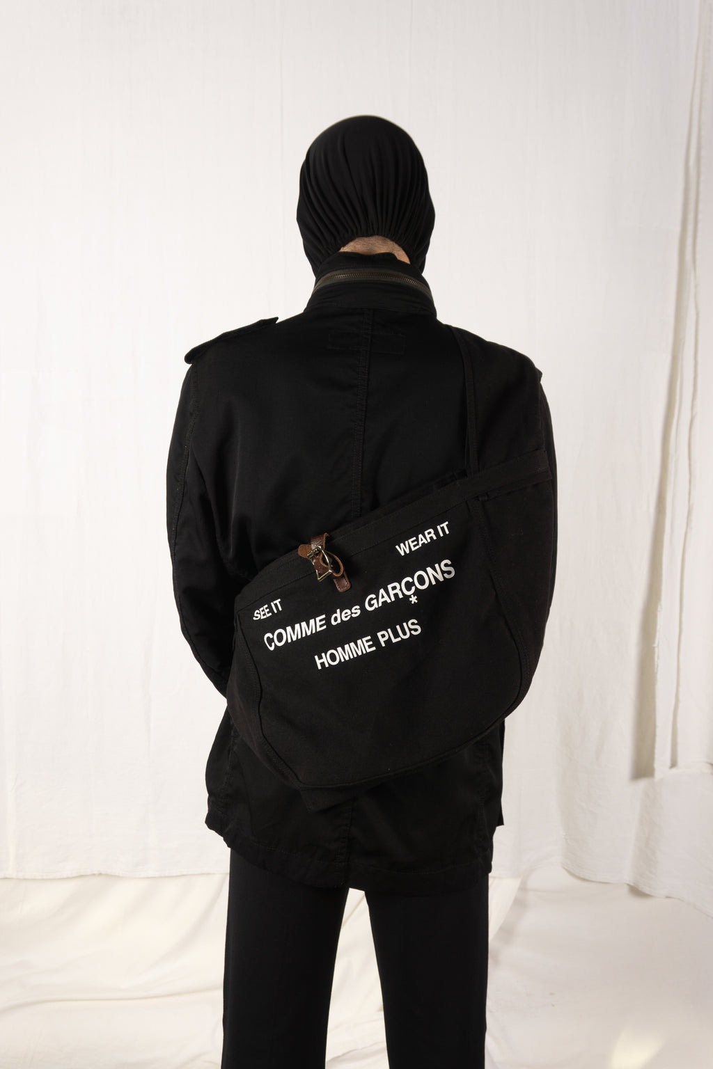 Comme des Garçons Homme Plus 2000s shoulder bag black – side view | Recente Studio