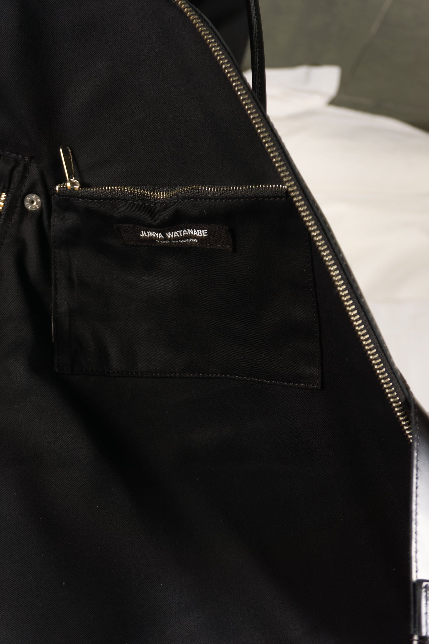 Junya Watanabe A/W 2020 asymmetric handbag – label | Recente Studio