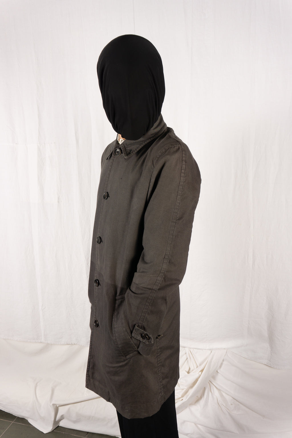 Comme des Garçons Homme A/W 2001 trench coat – back view | Recente Studio