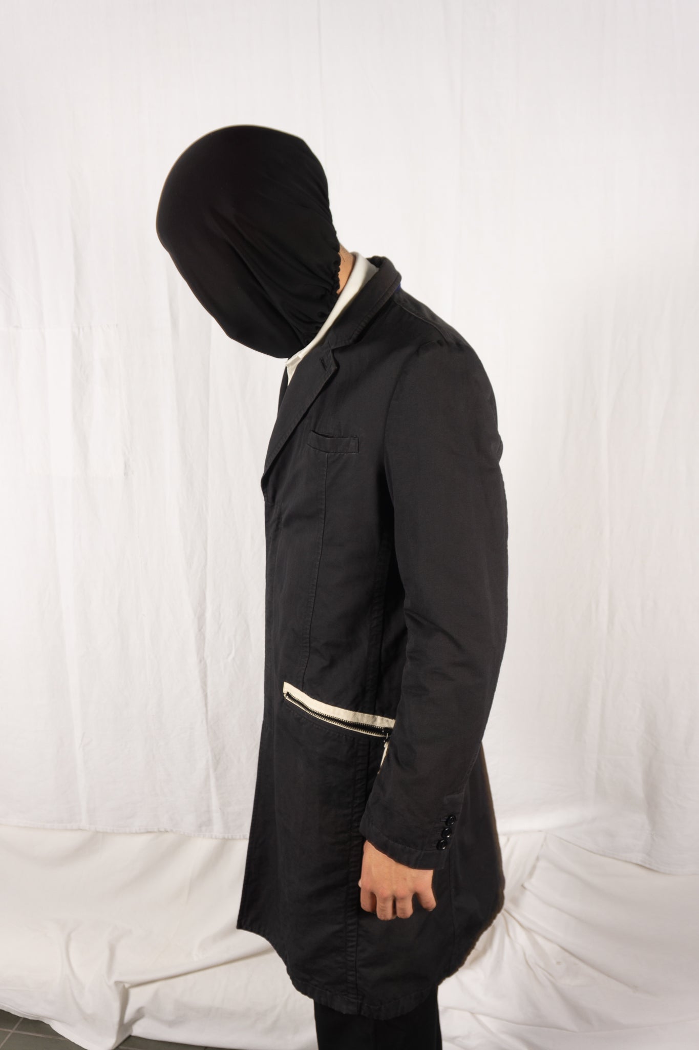 John Undercover S/S 2004 trench coat – side view | Recente Studio