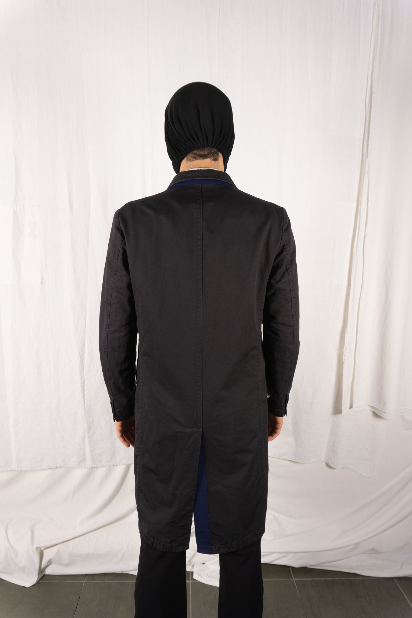 John Undercover S/S 2004 trench coat – collar detail | Recente Studio
