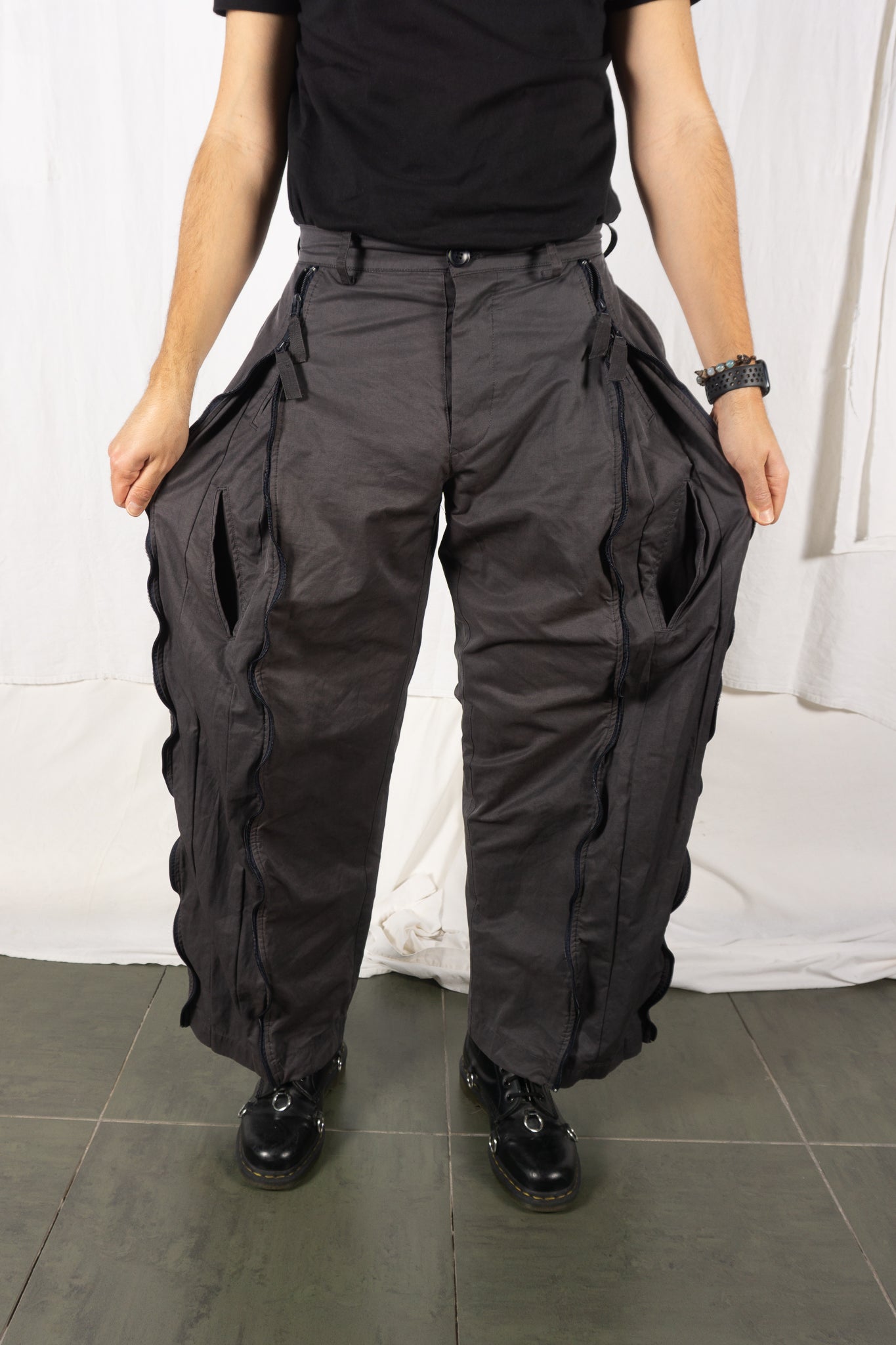 Issey Miyake Men A/W 1999 parachute pants grey – back view | Recente Studio