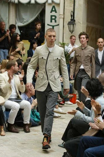 Comme des Garçons Homme Plus SS03 asymmetrical zip jacket – runway view | Recente Studio