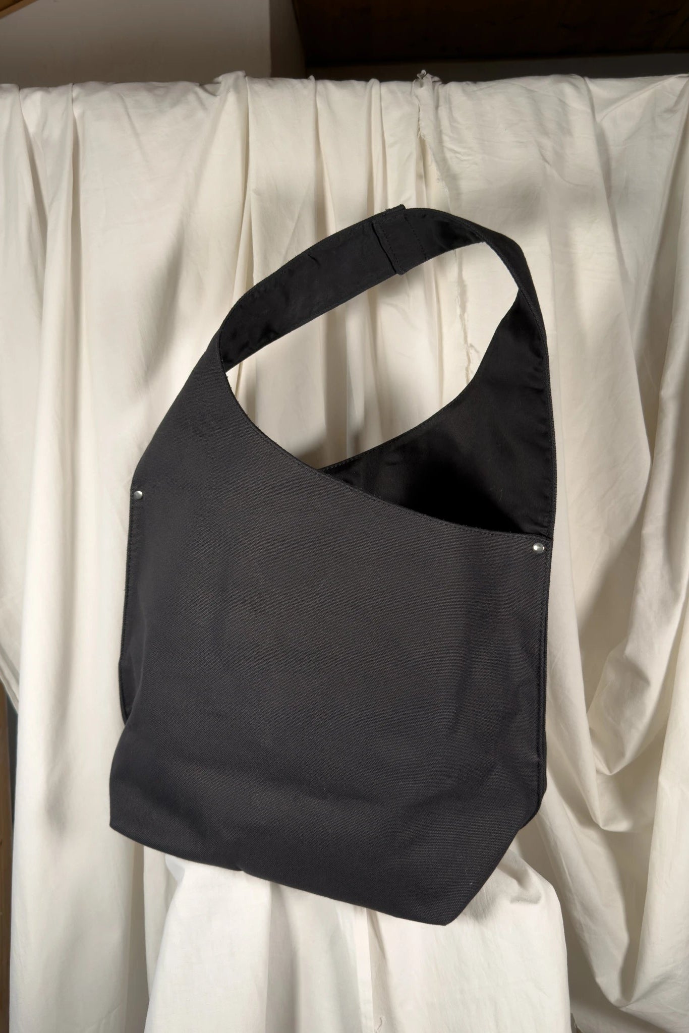 Junya Watanabe 2010s canvas shoulder bag – detail view | Recente Studio