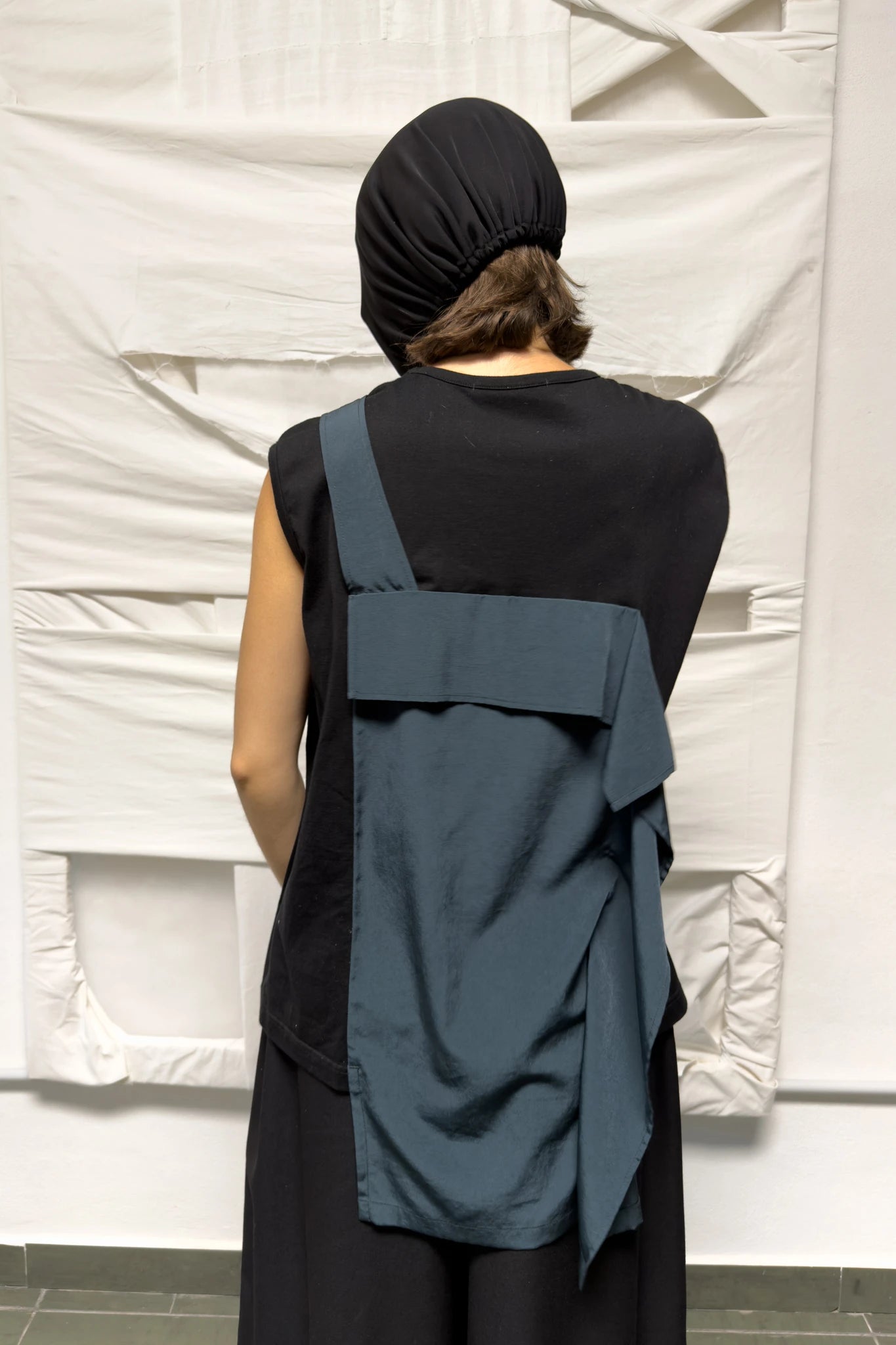 Y's Yohji Yamamoto 1990s asymmetrical sleeveless t-shirt – back view | Recente Studio