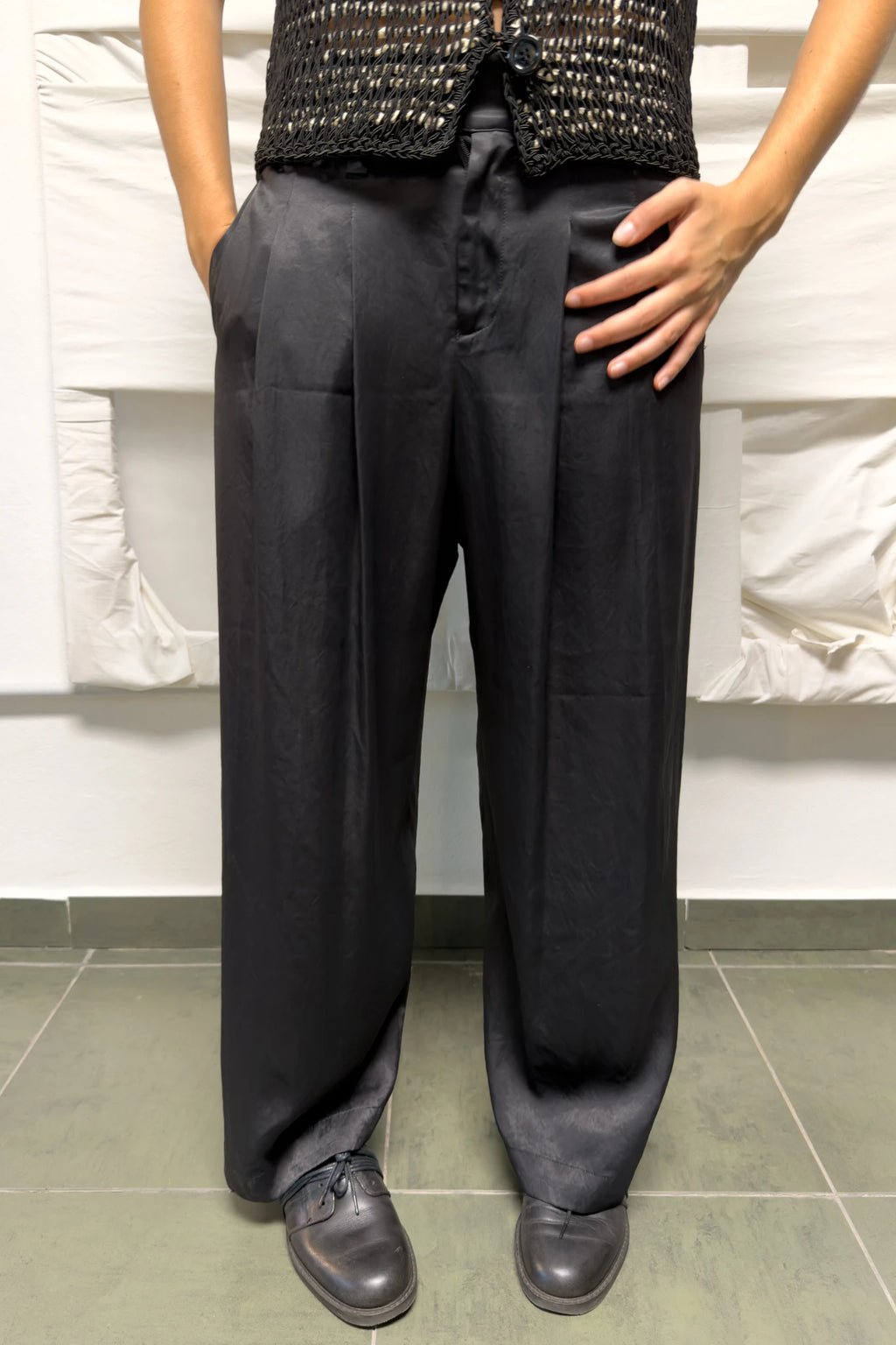 Issey Miyake S/S 2023 wide soft pants – waist detail | Recente Studio