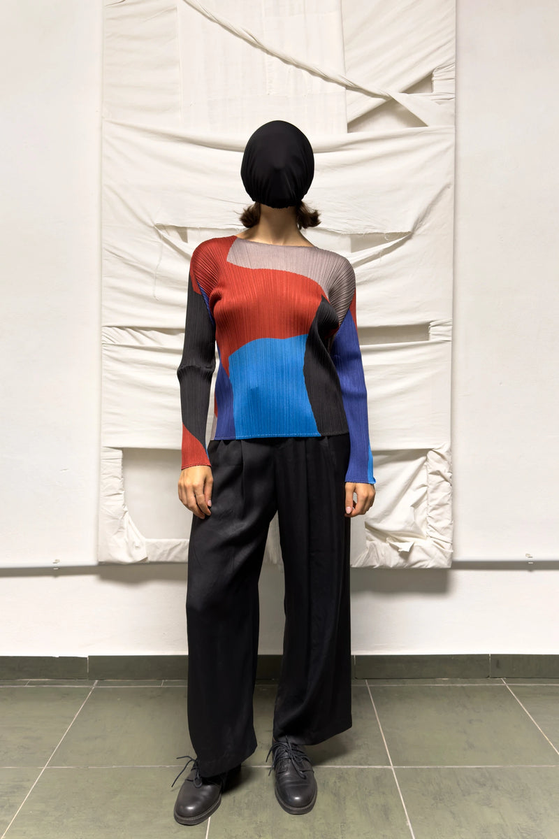Issey Miyake Pleats Please A/W 2018 multicolour top – front view | Recente Studio