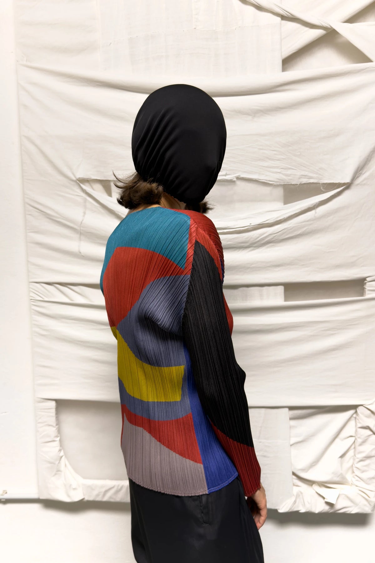 Issey Miyake Pleats Please A/W 2018 multicolour top – side view | Recente Studio