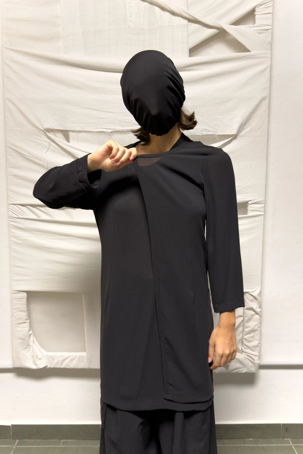 Comme des Garçons A/W 1991 asymmetrical dress – side view | Recente Studio