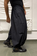 BLACK SCANDAL Yohji Yamamoto AW18 balloon pants – side view | Recente Studio