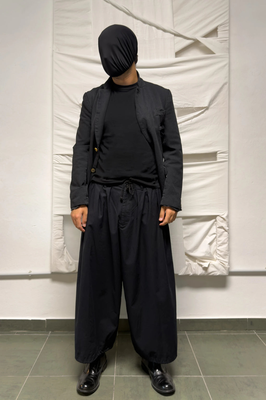 BLACK SCANDAL Yohji Yamamoto A/W 2018 balloon pants – front view | Recente Studio
